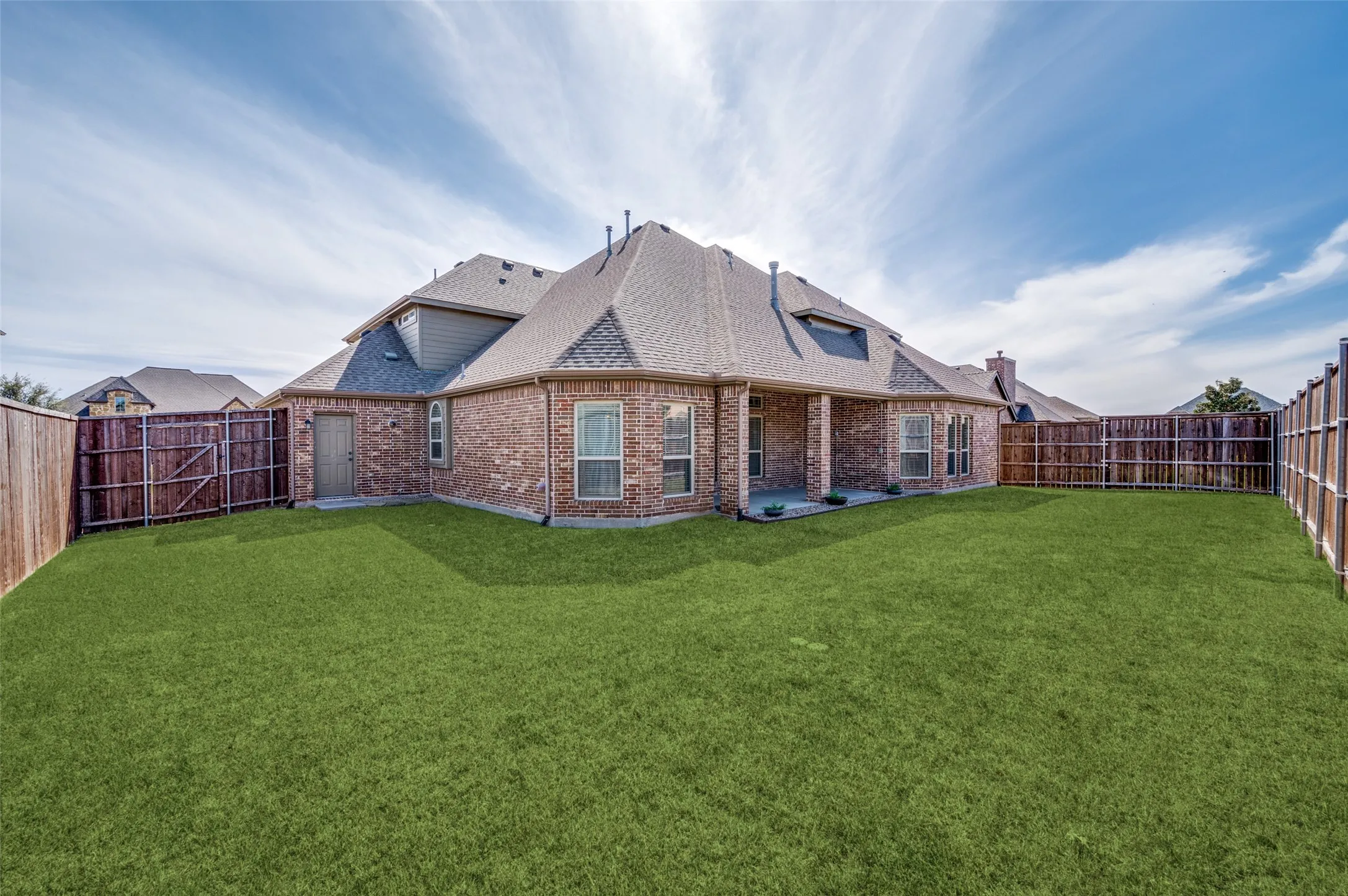 Single Family Residence For Sale in Collin County , 201 Kingsbury Lane, Prosper, Texas 75078, 5 Bedroom, 4 Bathroom, 3 Garage spaces, 4,083 Sqft, built in 2017, mls#21383217, Real Estate Agent in Prosper, Homes For Sale in Collin county, Homes For Sale in Prosper, Realtor in Prosper Texas, Real Estate Brokerage Independent Realty Texas, Luminita Cordes Realtor