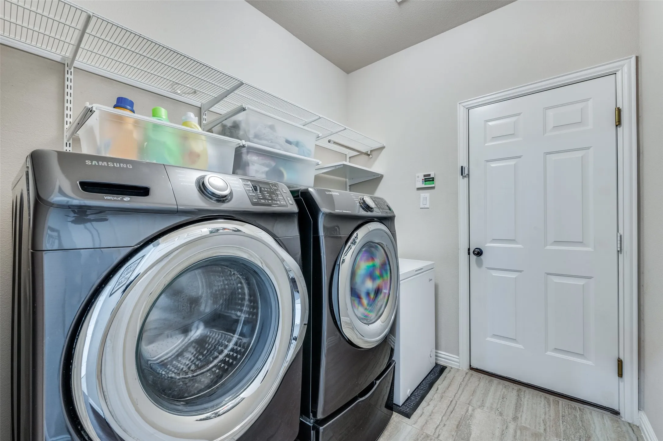 Single Family Residence For Sale in Collin County , 201 Kingsbury Lane, Prosper, Texas 75078, 5 Bedroom, 4 Bathroom, 3 Garage spaces, 4,083 Sqft, built in 2017, mls#21383217, Real Estate Agent in Prosper, Homes For Sale in Collin county, Homes For Sale in Prosper, Realtor in Prosper Texas, Real Estate Brokerage Independent Realty Texas, Luminita Cordes Realtor