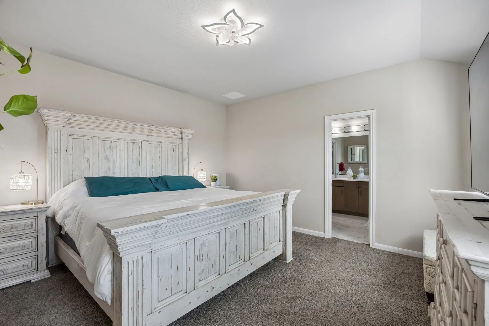 Single Family Residence For Sale in Collin County , 836 Foxtail Bend, Lavon, Texas 75166, 3 Bedroom, 2 Bathroom, 2 Garage spaces, 1,851 Sqft, built in 2021, mls#21382250, Real Estate Agent in Lavon, Homes For Sale in Collin county, Homes For Sale in Lavon, Realtor in Lavon Texas, Real Estate Brokerage Independent Realty Texas, Luminita Cordes Realtor
