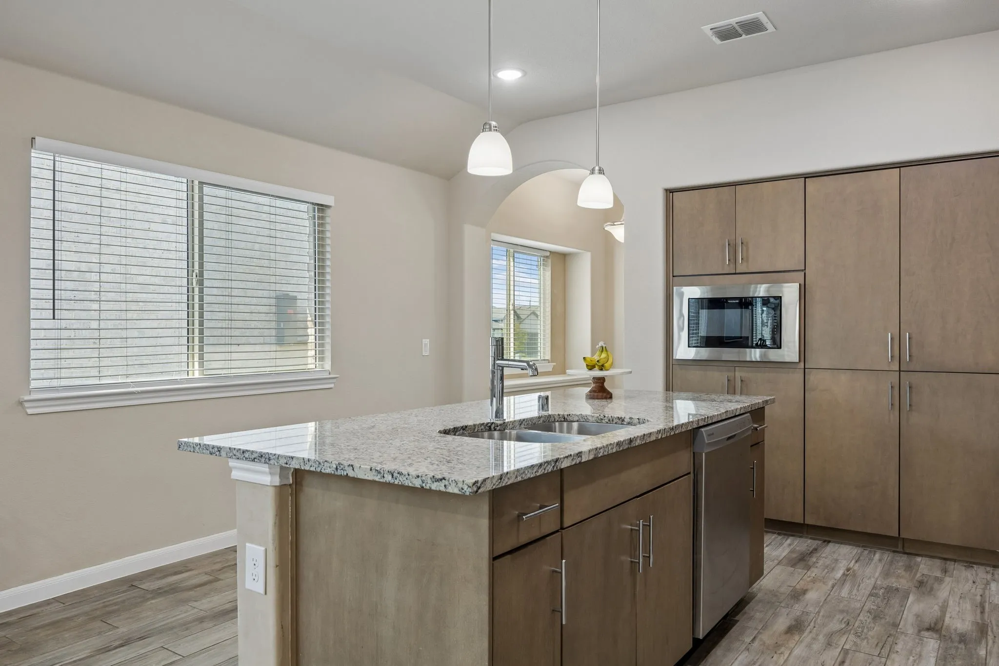 Single Family Residence For Sale in Collin County , 836 Foxtail Bend, Lavon, Texas 75166, 3 Bedroom, 2 Bathroom, 2 Garage spaces, 1,851 Sqft, built in 2021, mls#21382250, Real Estate Agent in Lavon, Homes For Sale in Collin county, Homes For Sale in Lavon, Realtor in Lavon Texas, Real Estate Brokerage Independent Realty Texas, Luminita Cordes Realtor