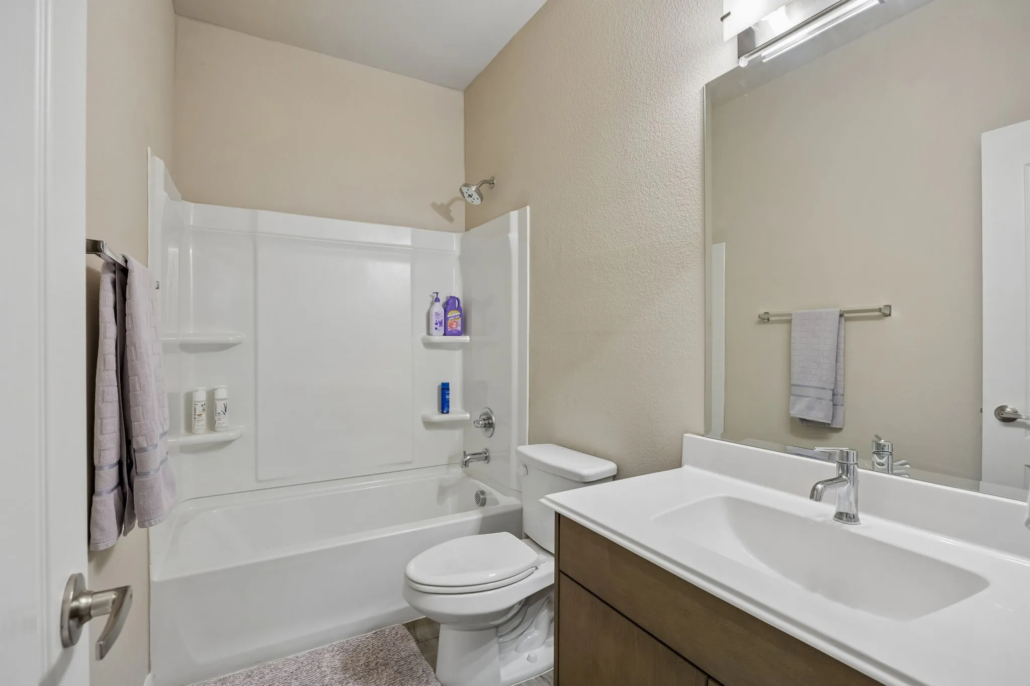 Single Family Residence For Sale in Collin County , 836 Foxtail Bend, Lavon, Texas 75166, 3 Bedroom, 2 Bathroom, 2 Garage spaces, 1,851 Sqft, built in 2021, mls#21382250, Real Estate Agent in Lavon, Homes For Sale in Collin county, Homes For Sale in Lavon, Realtor in Lavon Texas, Real Estate Brokerage Independent Realty Texas, Luminita Cordes Realtor