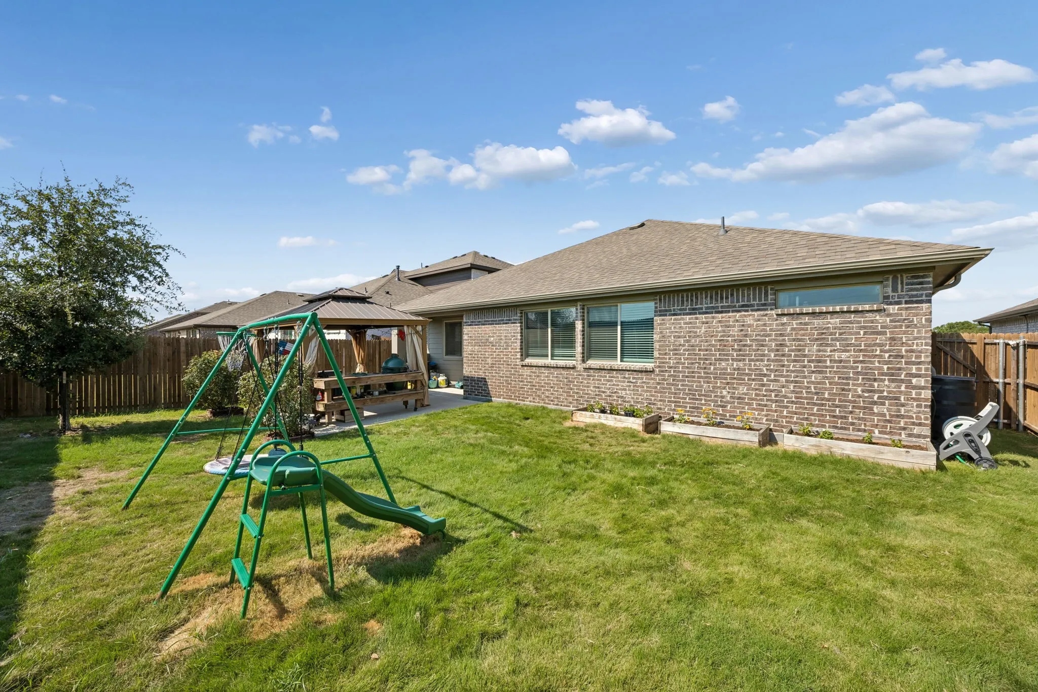 Single Family Residence For Sale in Collin County , 836 Foxtail Bend, Lavon, Texas 75166, 3 Bedroom, 2 Bathroom, 2 Garage spaces, 1,851 Sqft, built in 2021, mls#21382250, Real Estate Agent in Lavon, Homes For Sale in Collin county, Homes For Sale in Lavon, Realtor in Lavon Texas, Real Estate Brokerage Independent Realty Texas, Luminita Cordes Realtor