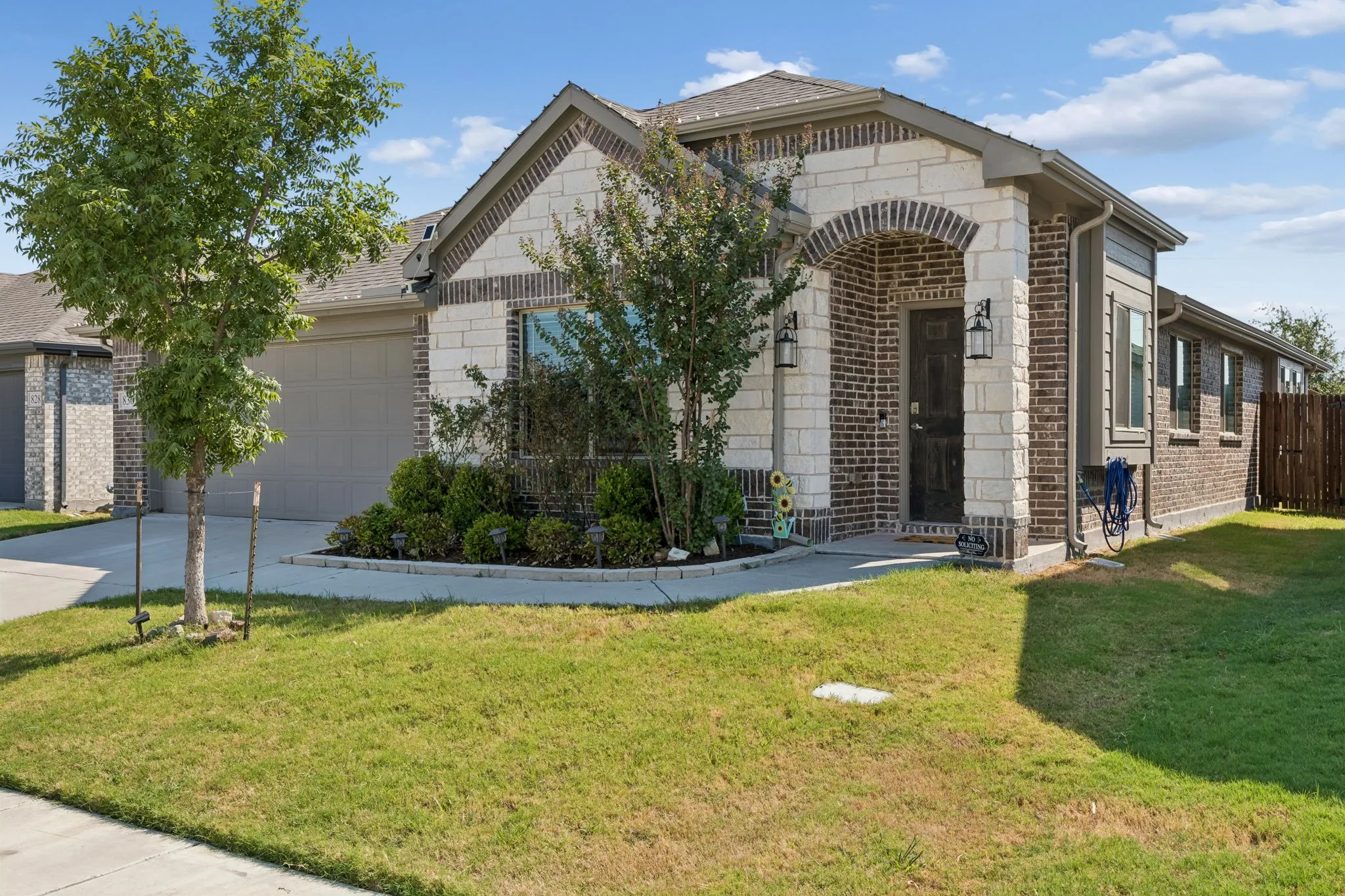 Single Family Residence For Sale in Collin County , 836 Foxtail Bend, Lavon, Texas 75166, 3 Bedroom, 2 Bathroom, 2 Garage spaces, 1,851 Sqft, built in 2021, mls#21382250, Real Estate Agent in Lavon, Homes For Sale in Collin county, Homes For Sale in Lavon, Realtor in Lavon Texas, Real Estate Brokerage Independent Realty Texas, Luminita Cordes Realtor