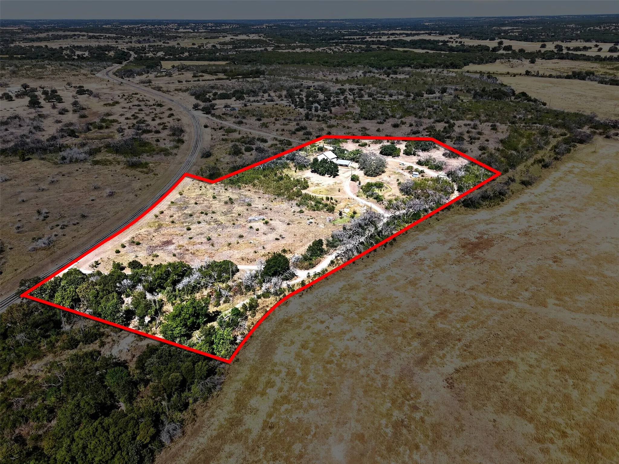 Single Family Residence For Sale in Somervell County , 7328 Fm 205, Glen Rose, Texas 76043, 2 Bedroom, 1 Bathroom, 3 Garage spaces, 927 Sqft, built in 2004, mls#21383255, Real Estate Agent in Glen Rose, Homes For Sale in Somervell county, Homes For Sale in Glen Rose, Realtor in Glen Rose Texas, Real Estate Brokerage Independent Realty Texas, Luminita Cordes Realtor