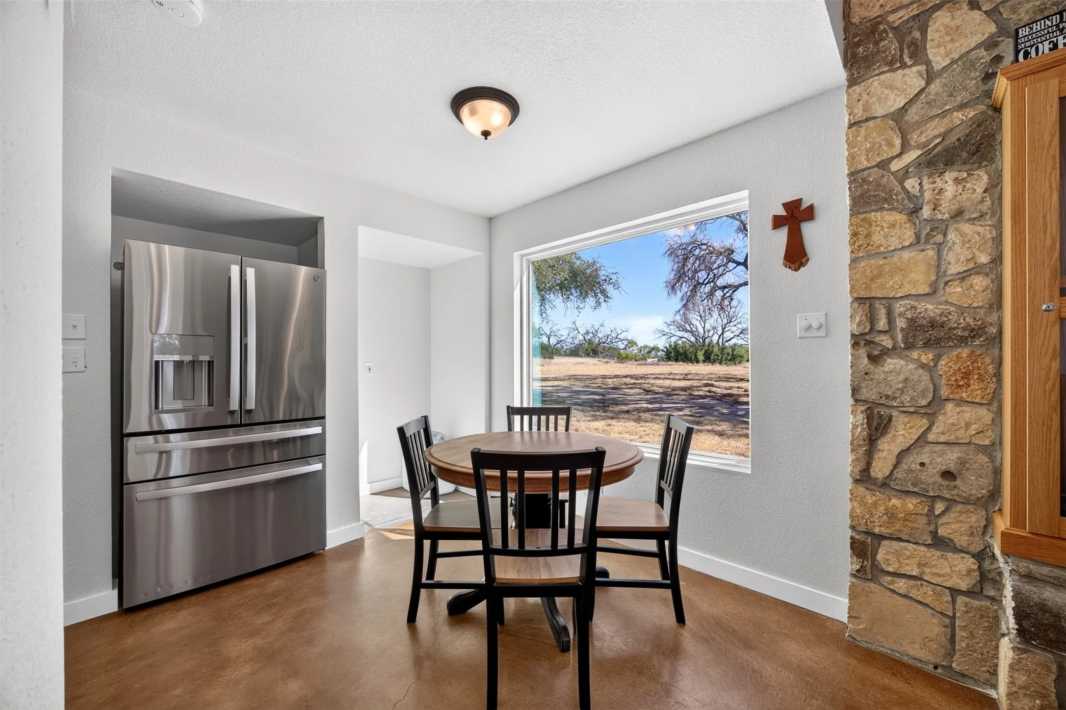 Single Family Residence For Sale in Somervell County , 7328 Fm 205, Glen Rose, Texas 76043, 2 Bedroom, 1 Bathroom, 3 Garage spaces, 927 Sqft, built in 2004, mls#21383255, Real Estate Agent in Glen Rose, Homes For Sale in Somervell county, Homes For Sale in Glen Rose, Realtor in Glen Rose Texas, Real Estate Brokerage Independent Realty Texas, Luminita Cordes Realtor