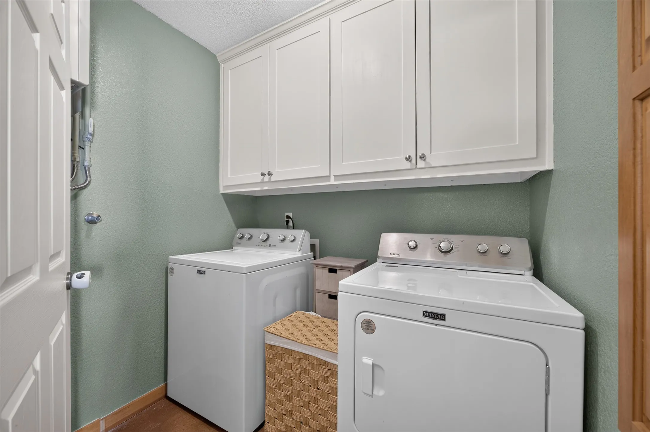 Single Family Residence For Sale in Somervell County , 7328 Fm 205, Glen Rose, Texas 76043, 2 Bedroom, 1 Bathroom, 3 Garage spaces, 927 Sqft, built in 2004, mls#21383255, Real Estate Agent in Glen Rose, Homes For Sale in Somervell county, Homes For Sale in Glen Rose, Realtor in Glen Rose Texas, Real Estate Brokerage Independent Realty Texas, Luminita Cordes Realtor