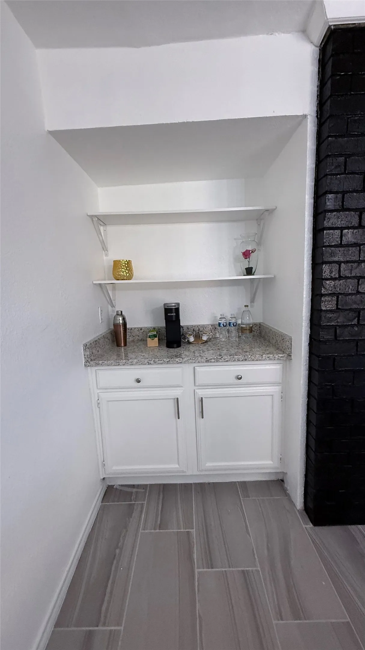 Single Family Residence For Sale in Tarrant County , 4009 Juneberry Street, Fort Worth, Texas 76137, 3 Bedroom, 2 Bathroom, 2 Garage spaces, 1,739 Sqft, built in 1978, mls#21383148, Real Estate Agent in Fort Worth, Homes For Sale in Tarrant county, Homes For Sale in Fort Worth, Realtor in Fort Worth Texas, Real Estate Brokerage Independent Realty Texas, Luminita Cordes Realtor