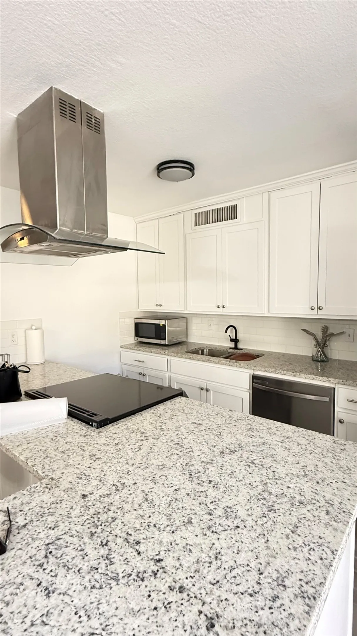 Single Family Residence For Sale in Tarrant County , 4009 Juneberry Street, Fort Worth, Texas 76137, 3 Bedroom, 2 Bathroom, 2 Garage spaces, 1,739 Sqft, built in 1978, mls#21383148, Real Estate Agent in Fort Worth, Homes For Sale in Tarrant county, Homes For Sale in Fort Worth, Realtor in Fort Worth Texas, Real Estate Brokerage Independent Realty Texas, Luminita Cordes Realtor