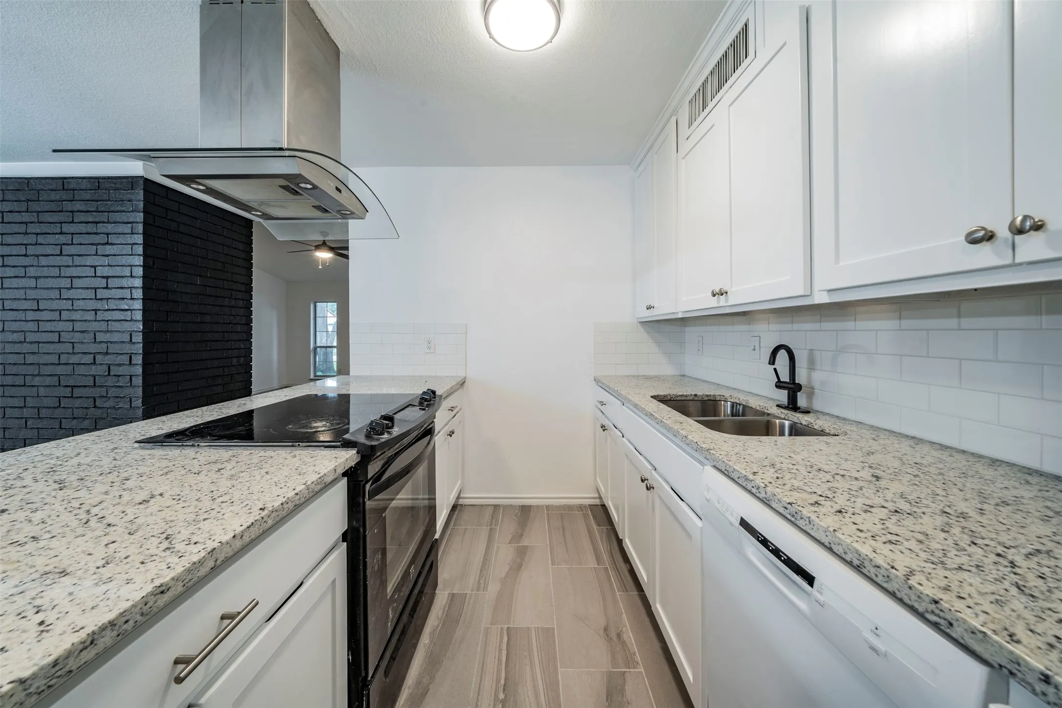 Single Family Residence For Sale in Tarrant County , 4009 Juneberry Street, Fort Worth, Texas 76137, 3 Bedroom, 2 Bathroom, 2 Garage spaces, 1,739 Sqft, built in 1978, mls#21383148, Real Estate Agent in Fort Worth, Homes For Sale in Tarrant county, Homes For Sale in Fort Worth, Realtor in Fort Worth Texas, Real Estate Brokerage Independent Realty Texas, Luminita Cordes Realtor