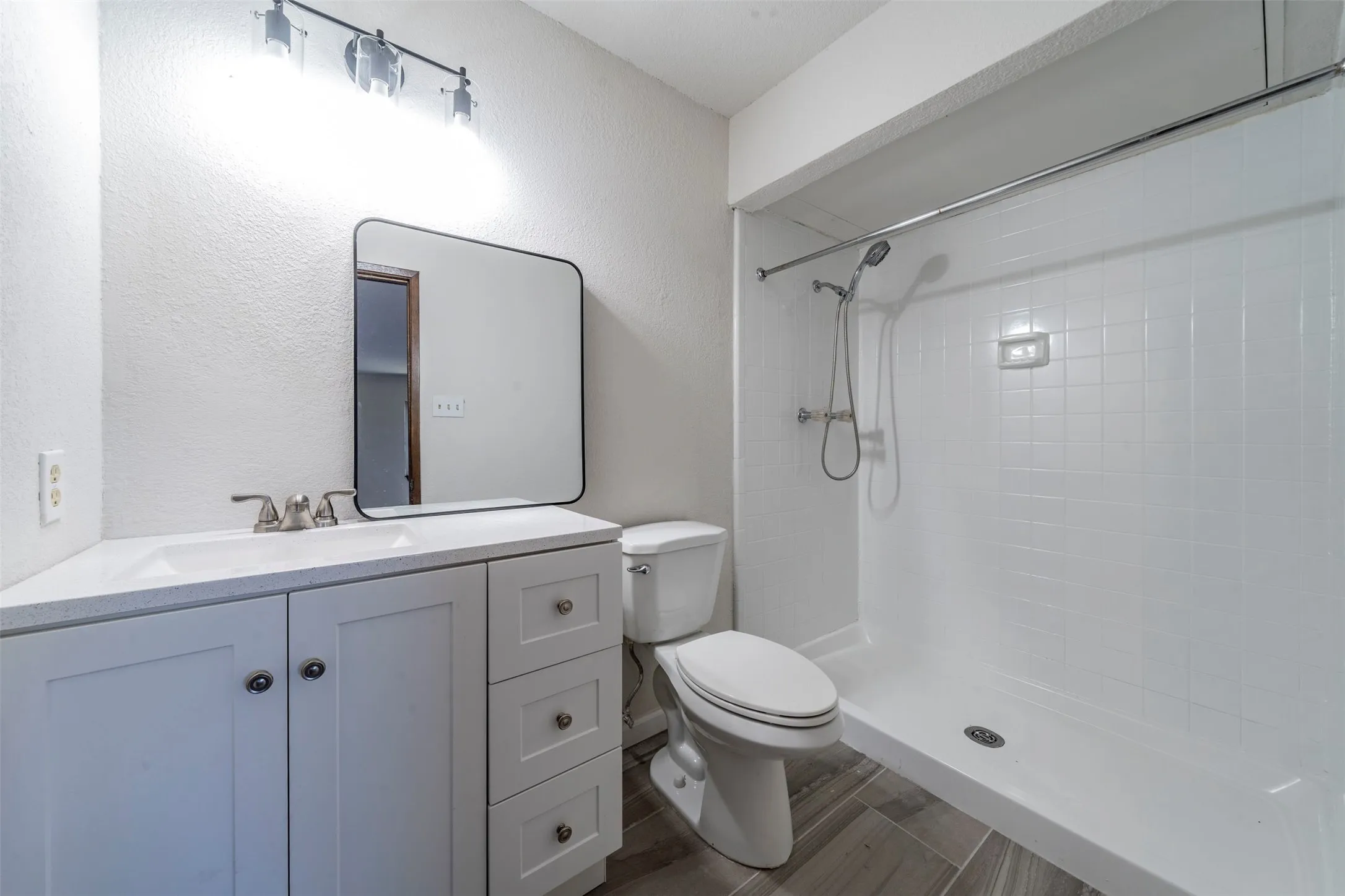 Single Family Residence For Sale in Tarrant County , 4009 Juneberry Street, Fort Worth, Texas 76137, 3 Bedroom, 2 Bathroom, 2 Garage spaces, 1,739 Sqft, built in 1978, mls#21383148, Real Estate Agent in Fort Worth, Homes For Sale in Tarrant county, Homes For Sale in Fort Worth, Realtor in Fort Worth Texas, Real Estate Brokerage Independent Realty Texas, Luminita Cordes Realtor