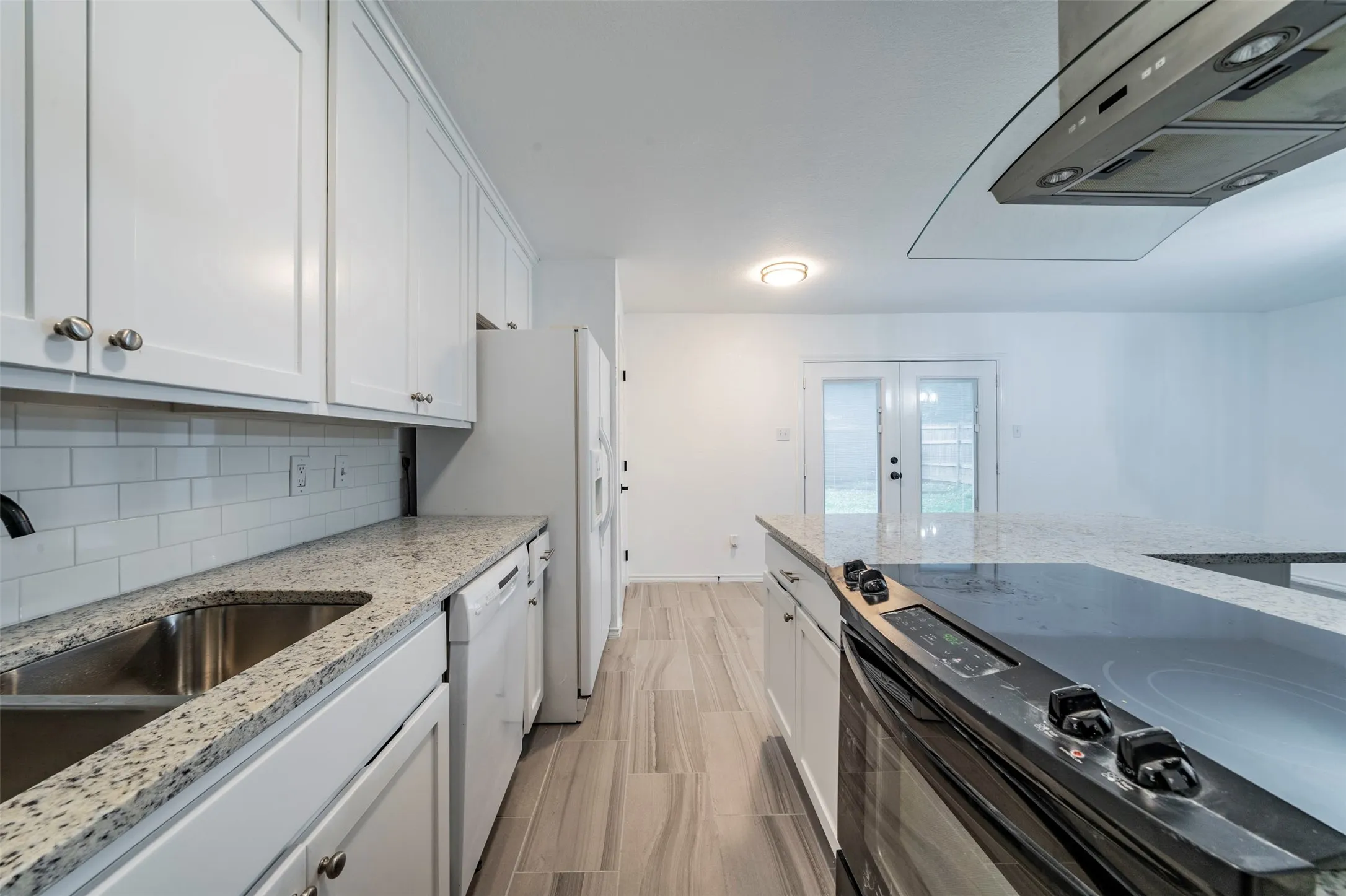 Single Family Residence For Sale in Tarrant County , 4009 Juneberry Street, Fort Worth, Texas 76137, 3 Bedroom, 2 Bathroom, 2 Garage spaces, 1,739 Sqft, built in 1978, mls#21383148, Real Estate Agent in Fort Worth, Homes For Sale in Tarrant county, Homes For Sale in Fort Worth, Realtor in Fort Worth Texas, Real Estate Brokerage Independent Realty Texas, Luminita Cordes Realtor