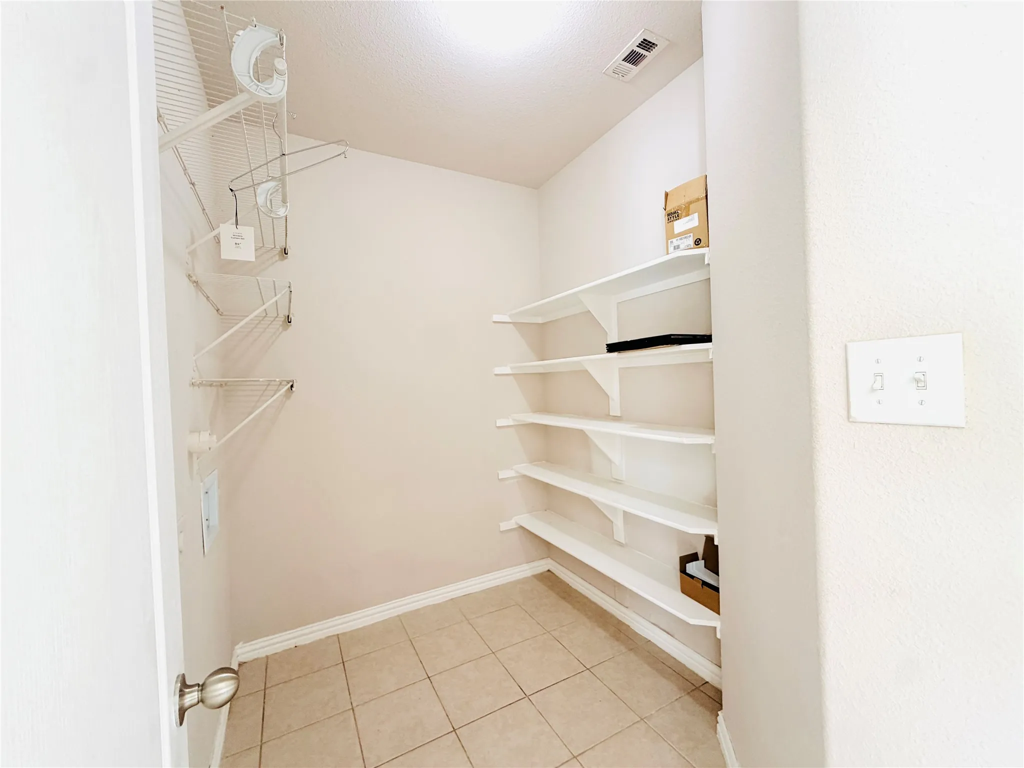 Single Family Residence For Rent in Collin County , 214 Lavaca Drive, Princeton, Texas 75407, 3 Bedroom, 2 Bathroom, 2 Garage spaces, 1,313 Sqft, built in 2011, mls#21383176, Real Estate Agent in Princeton, Homes For Rent in Collin county, Homes For Rent in Princeton, Realtor in Princeton Texas, Real Estate Brokerage Independent Realty Texas, Luminita Cordes Realtor