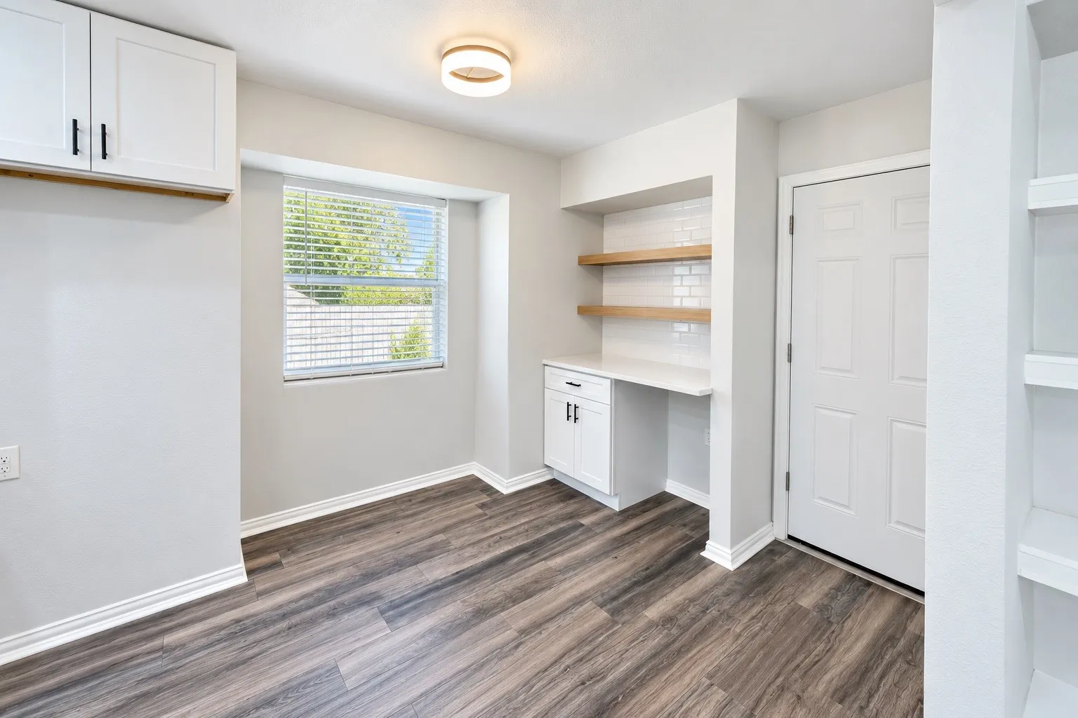 Single Family Residence For Sale in Dallas County , 321 Shockley Avenue, De Soto, Texas 75115, 3 Bedroom, 3 Bathroom, 2 Garage spaces, 1,870 Sqft, built in 1969, mls#21382741, Real Estate Agent in De Soto, Homes For Sale in Dallas county, Homes For Sale in De Soto, Realtor in De Soto Texas, Real Estate Brokerage Independent Realty Texas, Luminita Cordes Realtor
