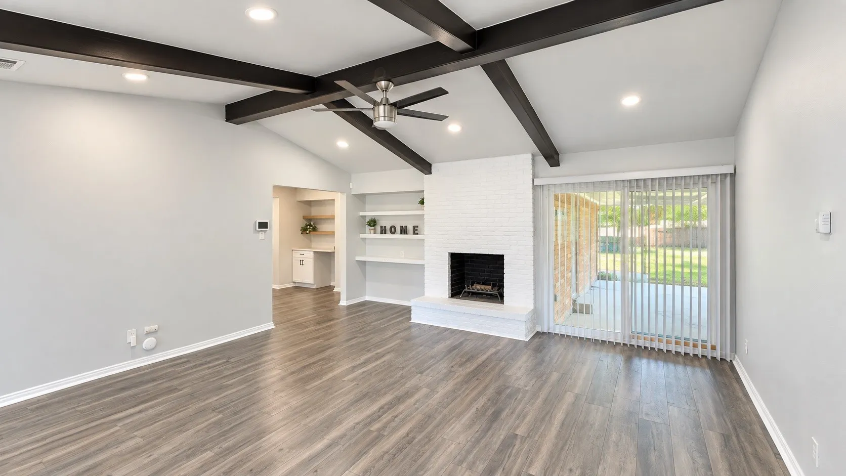 Single Family Residence For Sale in Dallas County , 321 Shockley Avenue, De Soto, Texas 75115, 3 Bedroom, 3 Bathroom, 2 Garage spaces, 1,870 Sqft, built in 1969, mls#21382741, Real Estate Agent in De Soto, Homes For Sale in Dallas county, Homes For Sale in De Soto, Realtor in De Soto Texas, Real Estate Brokerage Independent Realty Texas, Luminita Cordes Realtor