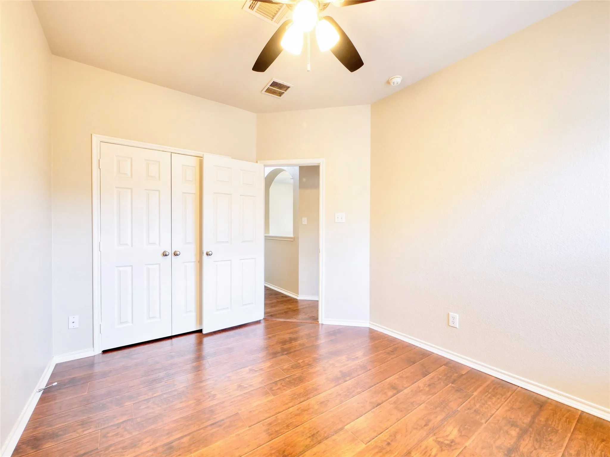 Single Family Residence For Rent in Collin County , 6925 Red Bluff Drive, Mc Kinney, Texas 75070, 3 Bedroom, 2 Bathroom, 2 Garage spaces, 2,178 Sqft, built in 2003, mls#21383273, Real Estate Agent in Mc Kinney, Homes For Rent in Collin county, Homes For Rent in Mc Kinney, Realtor in Mc Kinney Texas, Real Estate Brokerage Independent Realty Texas, Luminita Cordes Realtor