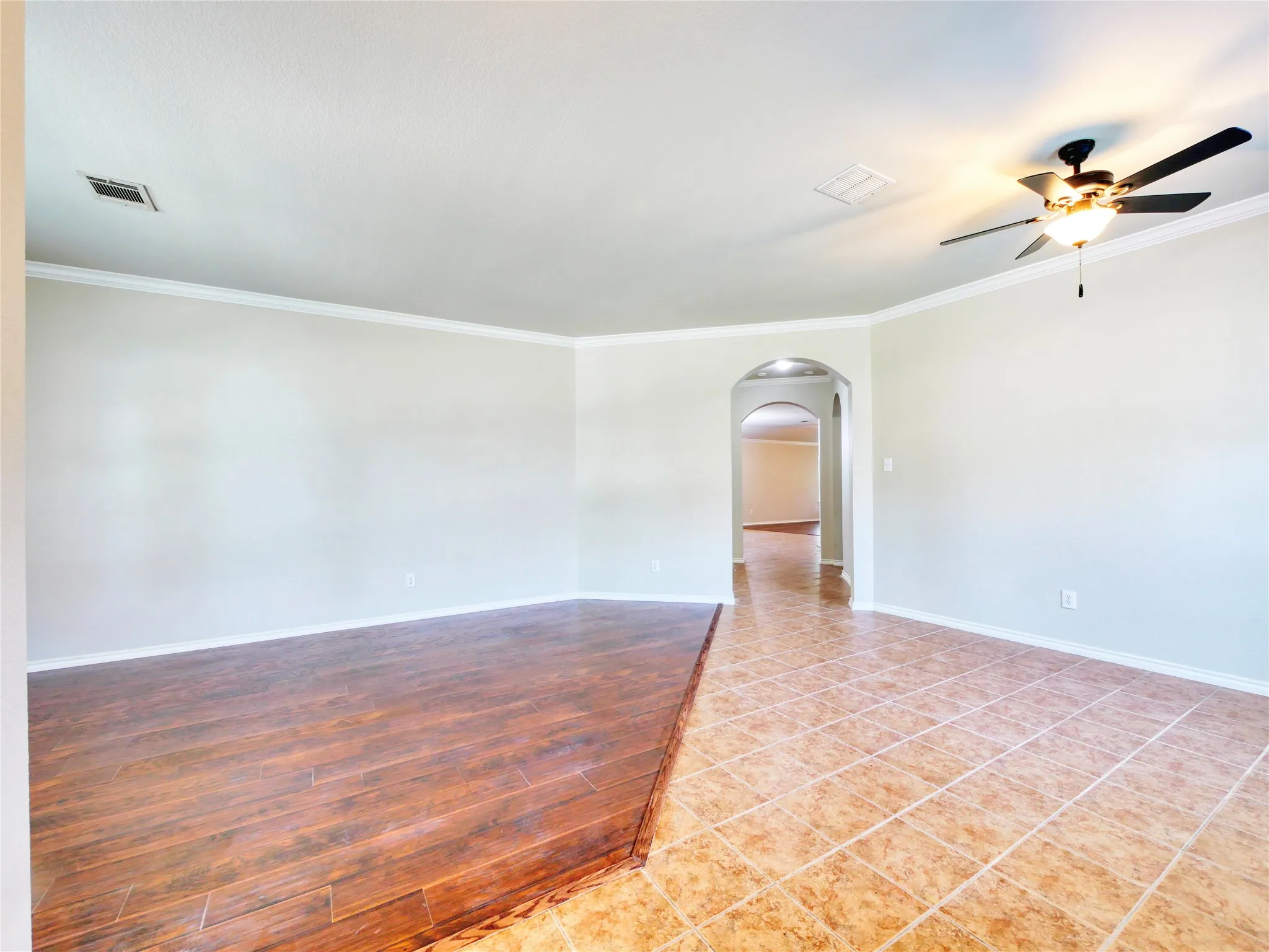 Single Family Residence For Rent in Collin County , 6925 Red Bluff Drive, Mc Kinney, Texas 75070, 3 Bedroom, 2 Bathroom, 2 Garage spaces, 2,178 Sqft, built in 2003, mls#21383273, Real Estate Agent in Mc Kinney, Homes For Rent in Collin county, Homes For Rent in Mc Kinney, Realtor in Mc Kinney Texas, Real Estate Brokerage Independent Realty Texas, Luminita Cordes Realtor