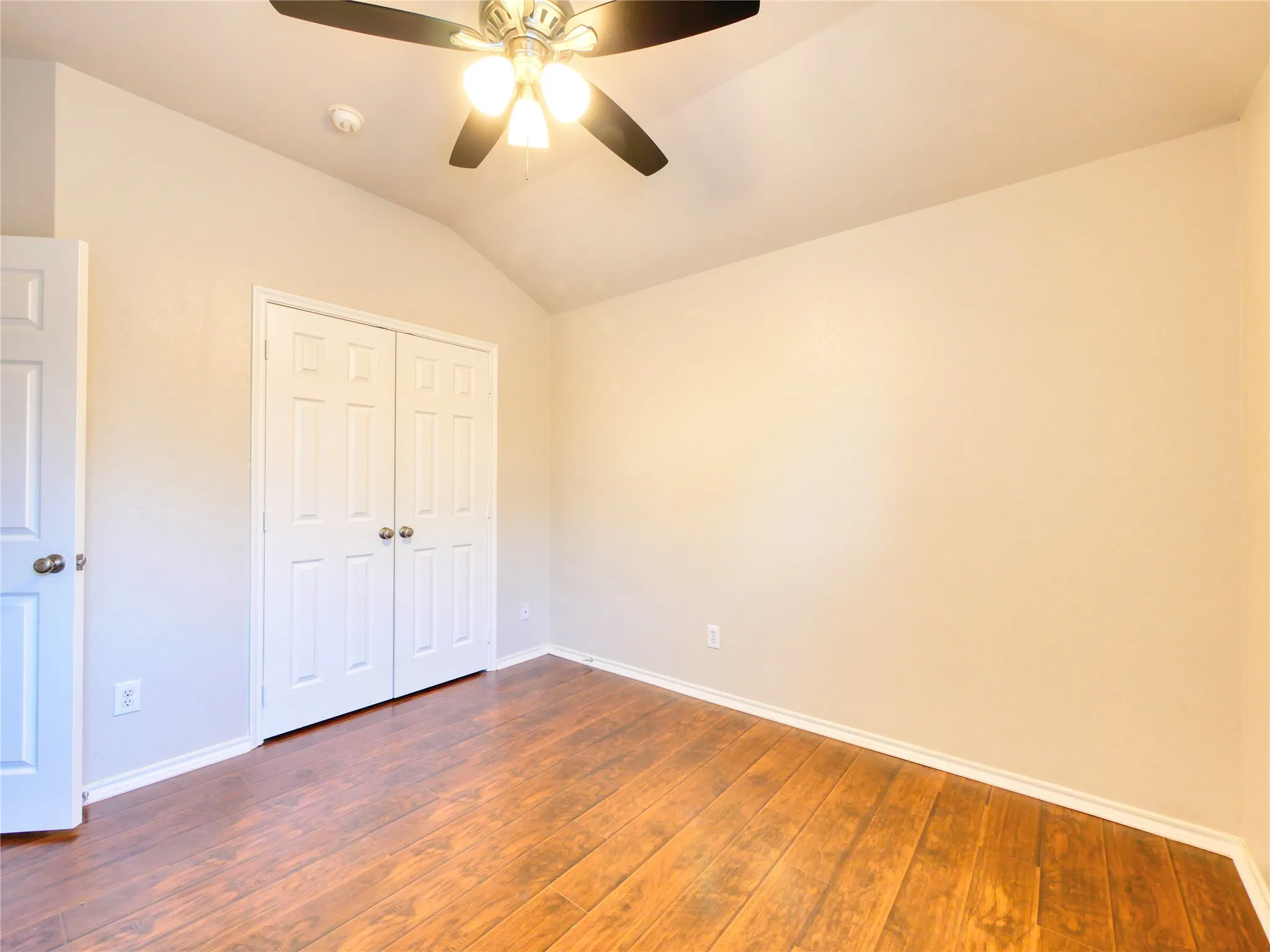 Single Family Residence For Rent in Collin County , 6925 Red Bluff Drive, Mc Kinney, Texas 75070, 3 Bedroom, 2 Bathroom, 2 Garage spaces, 2,178 Sqft, built in 2003, mls#21383273, Real Estate Agent in Mc Kinney, Homes For Rent in Collin county, Homes For Rent in Mc Kinney, Realtor in Mc Kinney Texas, Real Estate Brokerage Independent Realty Texas, Luminita Cordes Realtor