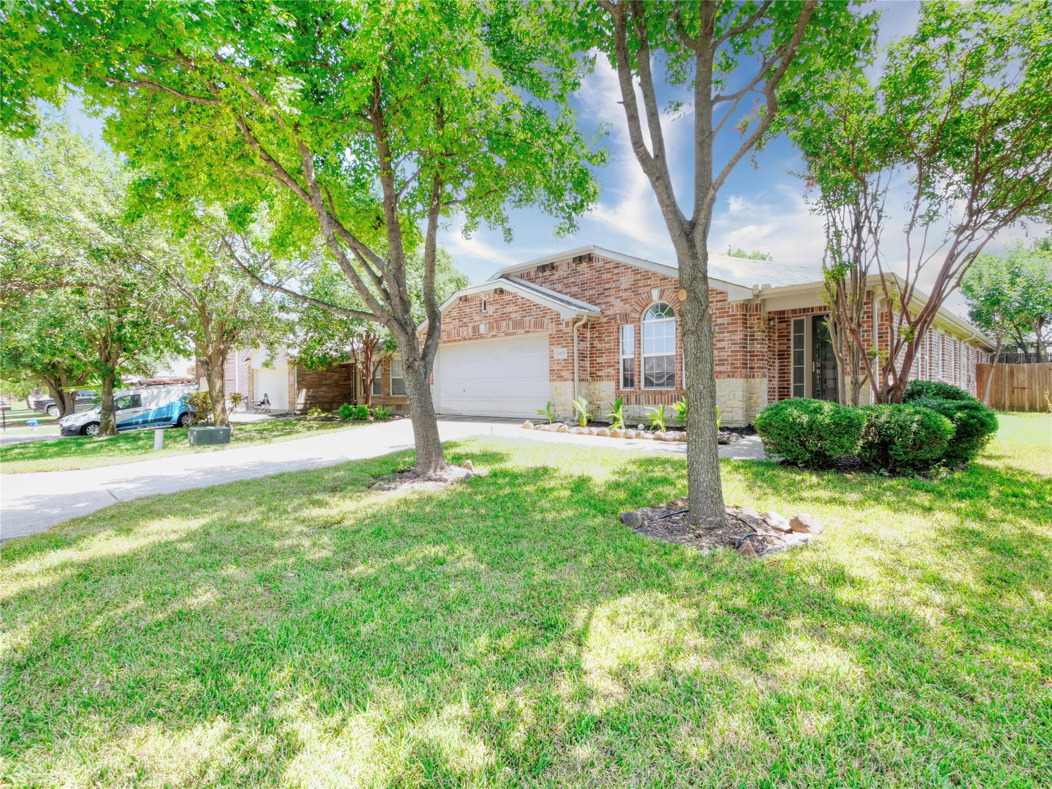 Single Family Residence For Rent in Collin County , 6925 Red Bluff Drive, Mc Kinney, Texas 75070, 3 Bedroom, 2 Bathroom, 2 Garage spaces, 2,178 Sqft, built in 2003, mls#21383273, Real Estate Agent in Mc Kinney, Homes For Rent in Collin county, Homes For Rent in Mc Kinney, Realtor in Mc Kinney Texas, Real Estate Brokerage Independent Realty Texas, Luminita Cordes Realtor