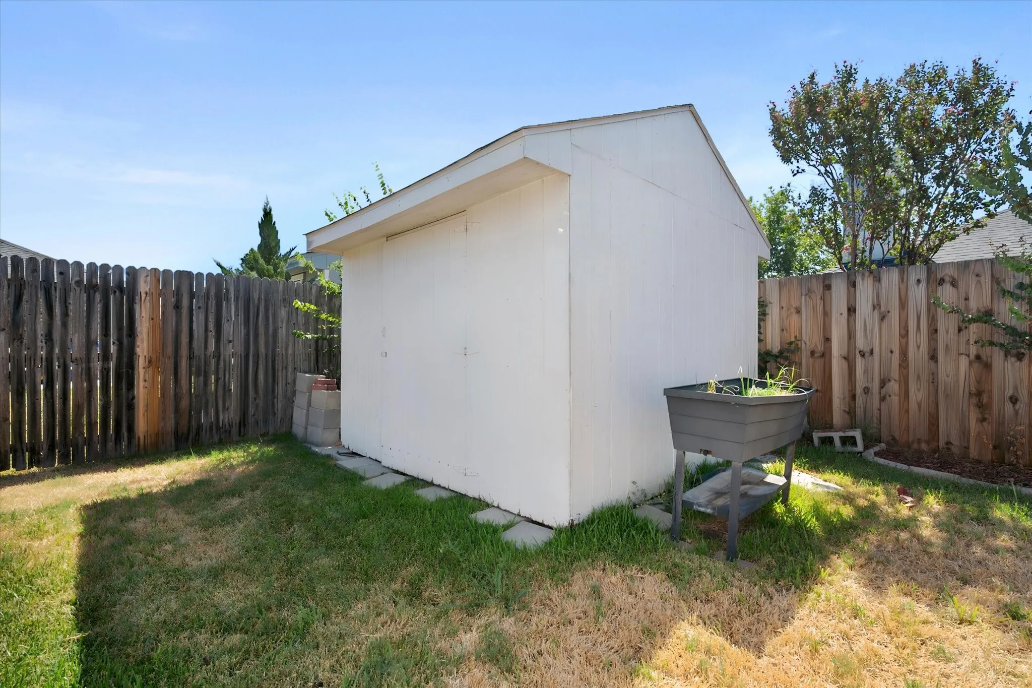 Single Family Residence For Sale in Tarrant County , 3214 Rustic Meadow Trail, Mansfield, Texas 76063, 3 Bedroom, 2 Bathroom, 2 Garage spaces, 1,484 Sqft, built in 2000, mls#21379748, Real Estate Agent in Mansfield, Homes For Sale in Tarrant county, Homes For Sale in Mansfield, Realtor in Mansfield Texas, Real Estate Brokerage Independent Realty Texas, Luminita Cordes Realtor