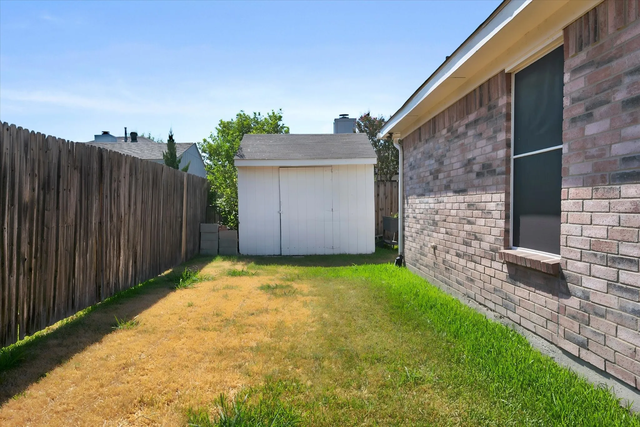 Single Family Residence For Sale in Tarrant County , 3214 Rustic Meadow Trail, Mansfield, Texas 76063, 3 Bedroom, 2 Bathroom, 2 Garage spaces, 1,484 Sqft, built in 2000, mls#21379748, Real Estate Agent in Mansfield, Homes For Sale in Tarrant county, Homes For Sale in Mansfield, Realtor in Mansfield Texas, Real Estate Brokerage Independent Realty Texas, Luminita Cordes Realtor