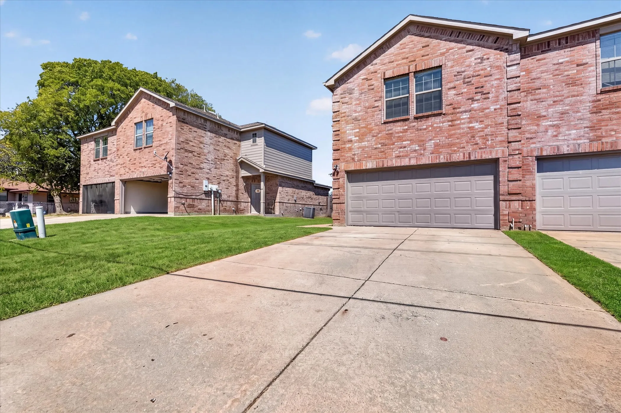 Single Family Residence For Sale in Collin County , 606 E College Street, Princeton, Texas 75407, 3 Bedroom, 3 Bathroom, 1 Garage spaces, 1,391 Sqft, built in 2009, mls#21343174, Real Estate Agent in Princeton, Homes For Sale in Collin county, Homes For Sale in Princeton, Realtor in Princeton Texas, Real Estate Brokerage Independent Realty Texas, Luminita Cordes Realtor