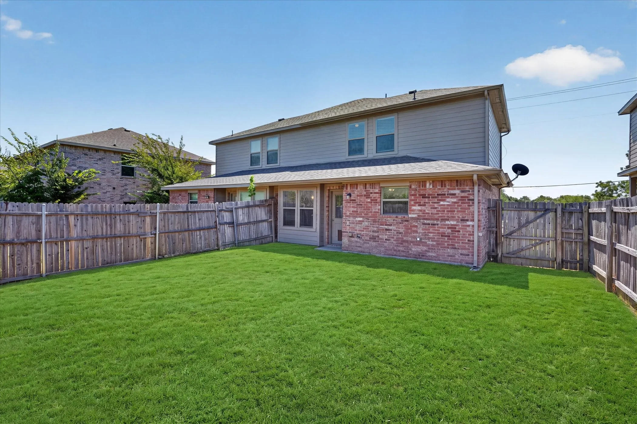 Single Family Residence For Sale in Collin County , 606 E College Street, Princeton, Texas 75407, 3 Bedroom, 3 Bathroom, 1 Garage spaces, 1,391 Sqft, built in 2009, mls#21343174, Real Estate Agent in Princeton, Homes For Sale in Collin county, Homes For Sale in Princeton, Realtor in Princeton Texas, Real Estate Brokerage Independent Realty Texas, Luminita Cordes Realtor