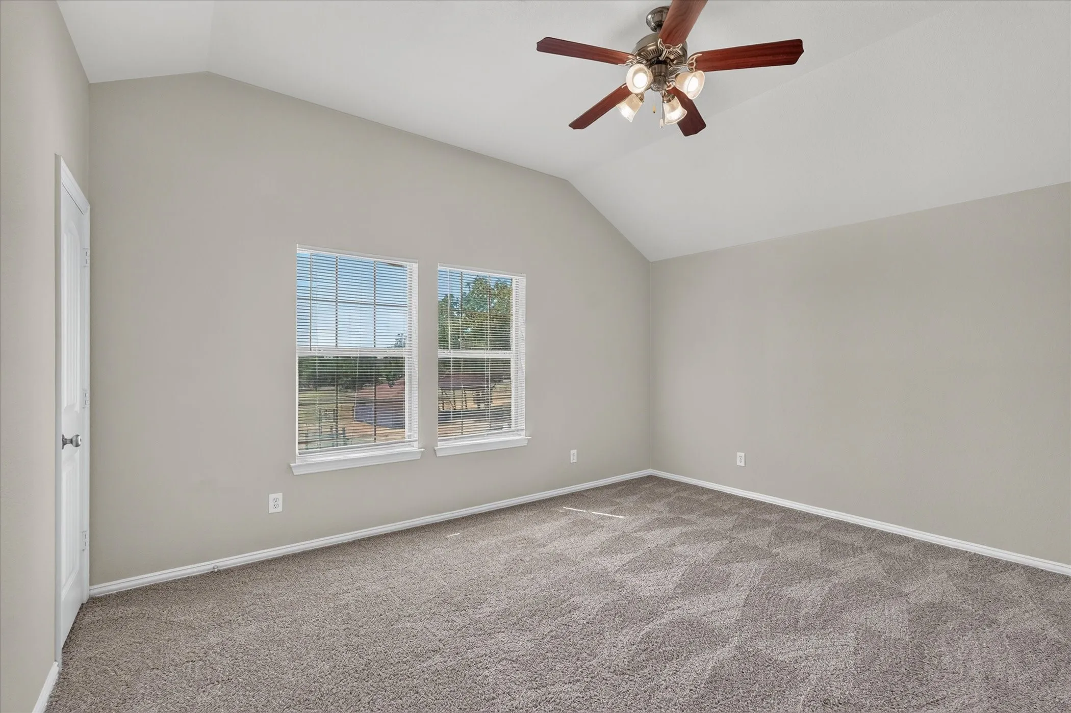 Single Family Residence For Sale in Collin County , 606 E College Street, Princeton, Texas 75407, 3 Bedroom, 3 Bathroom, 1 Garage spaces, 1,391 Sqft, built in 2009, mls#21343174, Real Estate Agent in Princeton, Homes For Sale in Collin county, Homes For Sale in Princeton, Realtor in Princeton Texas, Real Estate Brokerage Independent Realty Texas, Luminita Cordes Realtor