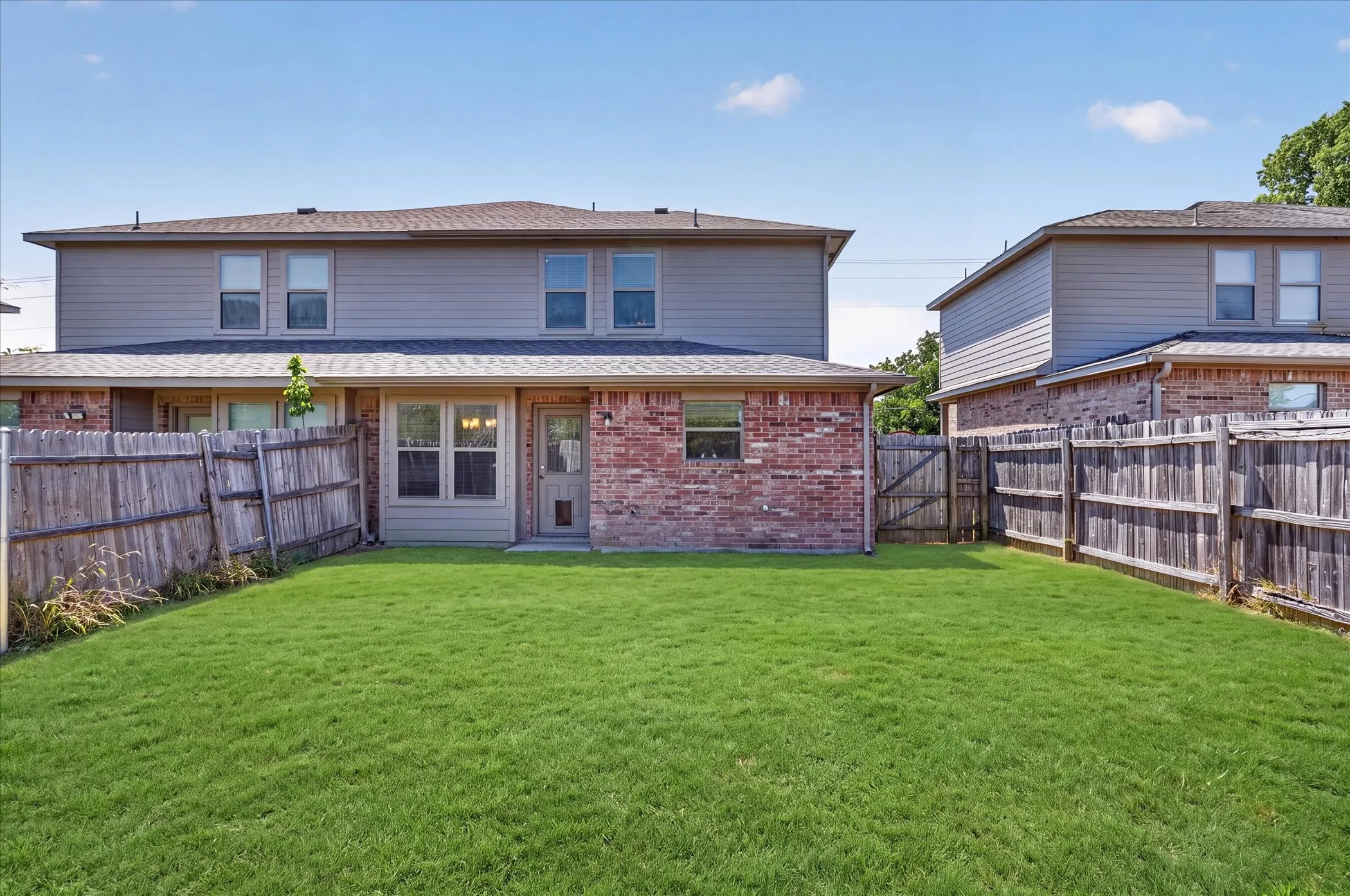 Single Family Residence For Sale in Collin County , 606 E College Street, Princeton, Texas 75407, 3 Bedroom, 3 Bathroom, 1 Garage spaces, 1,391 Sqft, built in 2009, mls#21343174, Real Estate Agent in Princeton, Homes For Sale in Collin county, Homes For Sale in Princeton, Realtor in Princeton Texas, Real Estate Brokerage Independent Realty Texas, Luminita Cordes Realtor