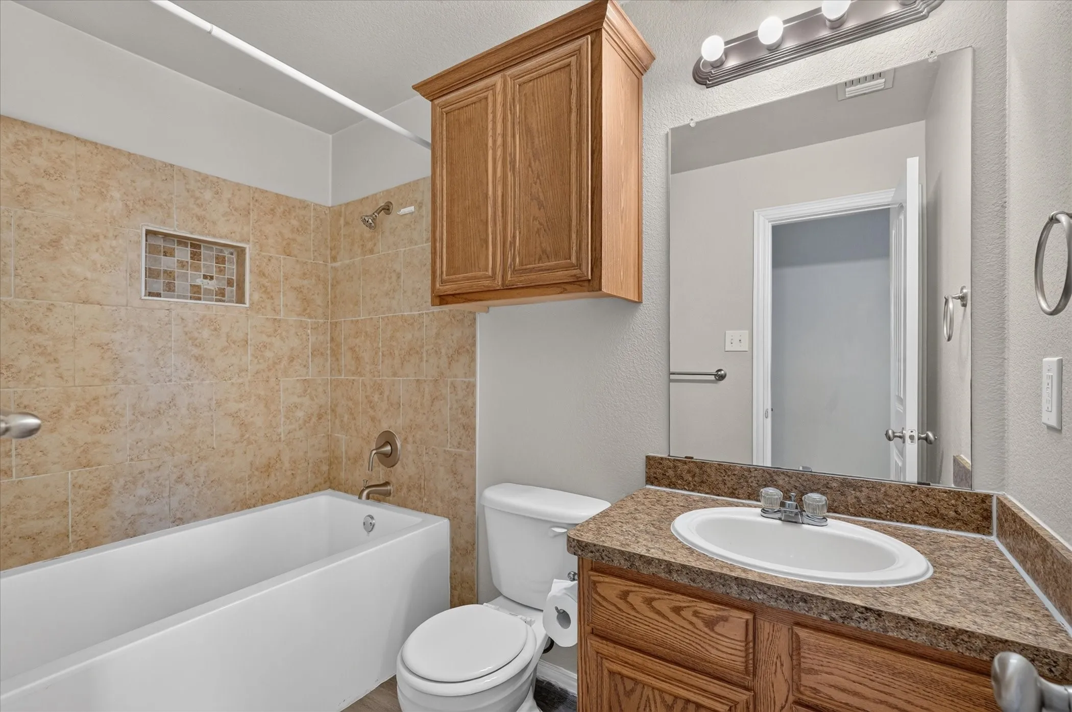 Single Family Residence For Sale in Collin County , 606 E College Street, Princeton, Texas 75407, 3 Bedroom, 3 Bathroom, 1 Garage spaces, 1,391 Sqft, built in 2009, mls#21343174, Real Estate Agent in Princeton, Homes For Sale in Collin county, Homes For Sale in Princeton, Realtor in Princeton Texas, Real Estate Brokerage Independent Realty Texas, Luminita Cordes Realtor