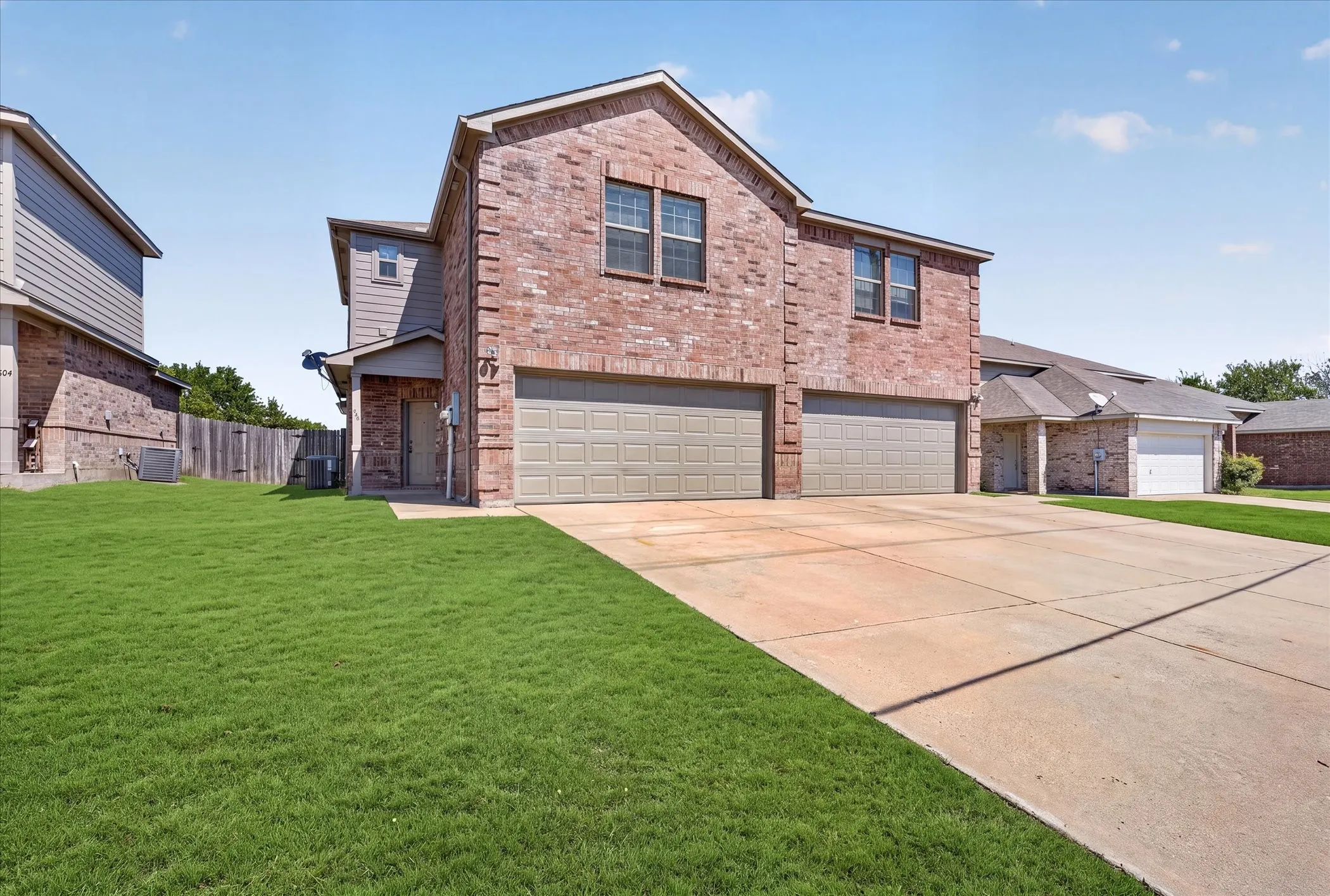 Single Family Residence For Sale in Collin County , 606 E College Street, Princeton, Texas 75407, 3 Bedroom, 3 Bathroom, 1 Garage spaces, 1,391 Sqft, built in 2009, mls#21343174, Real Estate Agent in Princeton, Homes For Sale in Collin county, Homes For Sale in Princeton, Realtor in Princeton Texas, Real Estate Brokerage Independent Realty Texas, Luminita Cordes Realtor