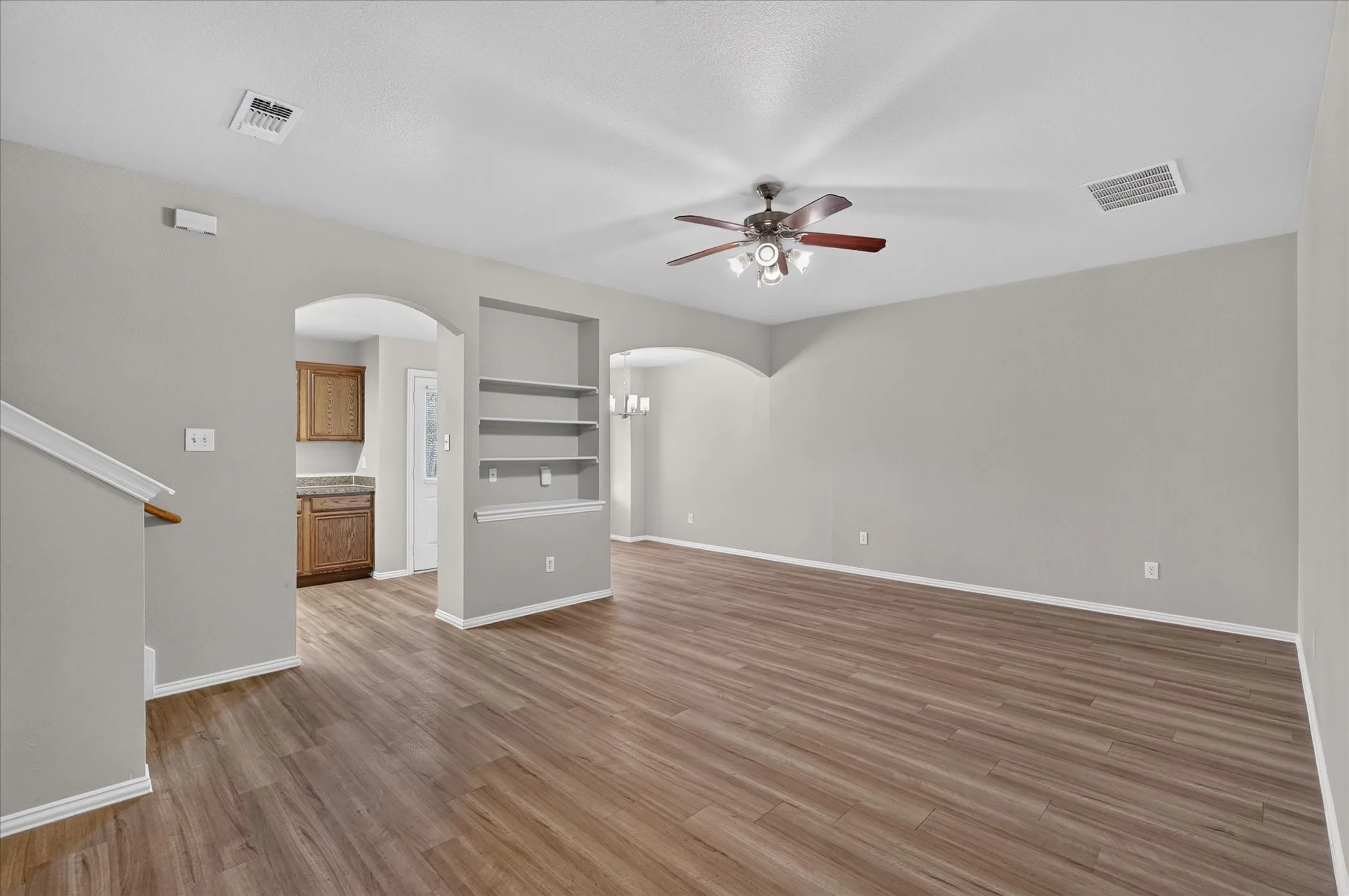 Single Family Residence For Sale in Collin County , 606 E College Street, Princeton, Texas 75407, 3 Bedroom, 3 Bathroom, 1 Garage spaces, 1,391 Sqft, built in 2009, mls#21343174, Real Estate Agent in Princeton, Homes For Sale in Collin county, Homes For Sale in Princeton, Realtor in Princeton Texas, Real Estate Brokerage Independent Realty Texas, Luminita Cordes Realtor