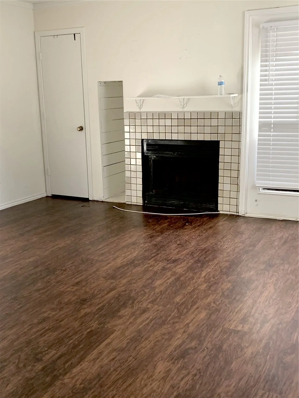 Condominium For Sale in Dallas County , 9829 Walnut Street O102, Dallas, Texas 75243, 1 Bedroom, 1 Bathroom, Garage spaces, 662 Sqft, built in 1983, mls#21383244, Real Estate Agent in Dallas, Homes For Sale in Dallas county, Homes For Sale in Dallas, Realtor in Dallas Texas, Real Estate Brokerage Independent Realty Texas, Luminita Cordes Realtor