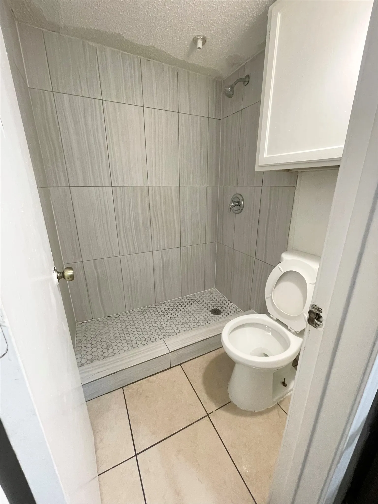 Condominium For Sale in Dallas County , 9829 Walnut Street O102, Dallas, Texas 75243, 1 Bedroom, 1 Bathroom, Garage spaces, 662 Sqft, built in 1983, mls#21383244, Real Estate Agent in Dallas, Homes For Sale in Dallas county, Homes For Sale in Dallas, Realtor in Dallas Texas, Real Estate Brokerage Independent Realty Texas, Luminita Cordes Realtor