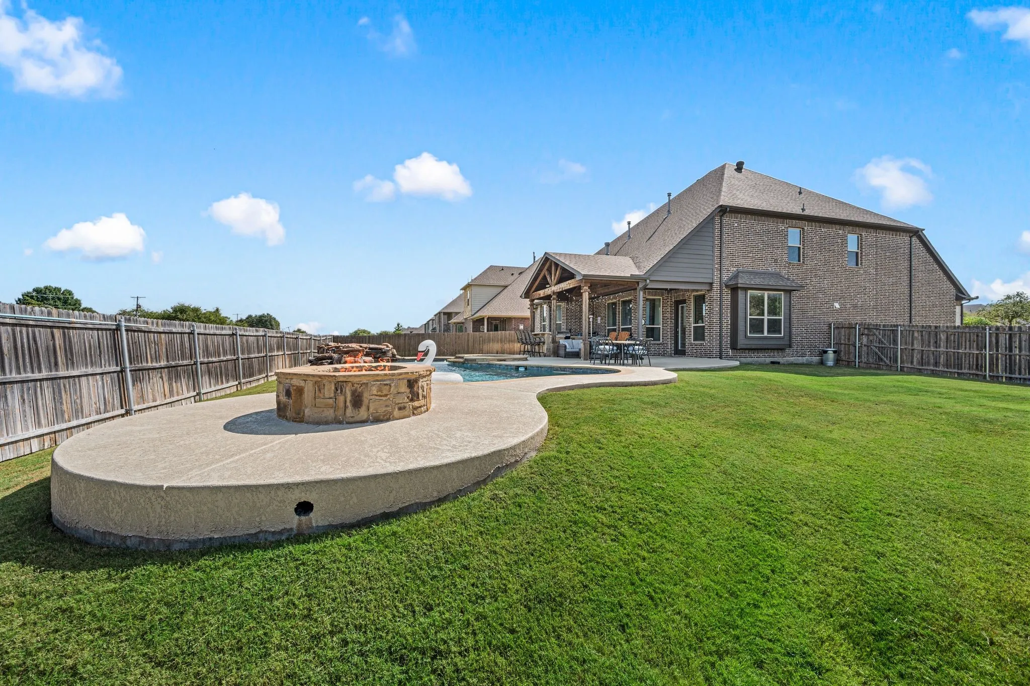 Single Family Residence For Sale in Tarrant County , 6068 Wessex Street, North Richland Hills, Texas 76180, 4 Bedroom, 3 Bathroom, 3 Garage spaces, 3,133 Sqft, built in 2020, mls#21383258, Real Estate Agent in North Richland Hills, Homes For Sale in Tarrant county, Homes For Sale in North Richland Hills, Realtor in North Richland Hills Texas, Real Estate Brokerage Independent Realty Texas, Luminita Cordes Realtor
