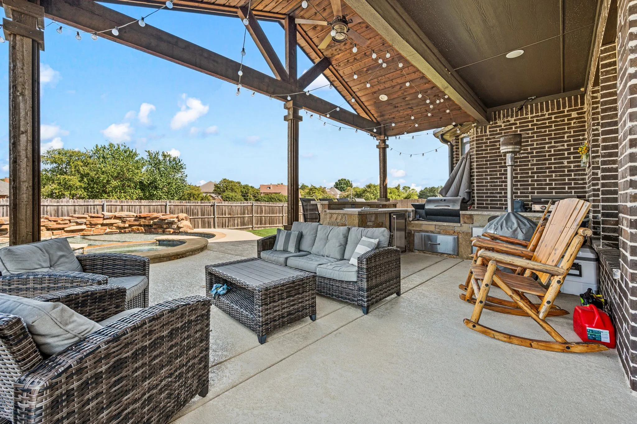 Single Family Residence For Sale in Tarrant County , 6068 Wessex Street, North Richland Hills, Texas 76180, 4 Bedroom, 3 Bathroom, 3 Garage spaces, 3,133 Sqft, built in 2020, mls#21383258, Real Estate Agent in North Richland Hills, Homes For Sale in Tarrant county, Homes For Sale in North Richland Hills, Realtor in North Richland Hills Texas, Real Estate Brokerage Independent Realty Texas, Luminita Cordes Realtor