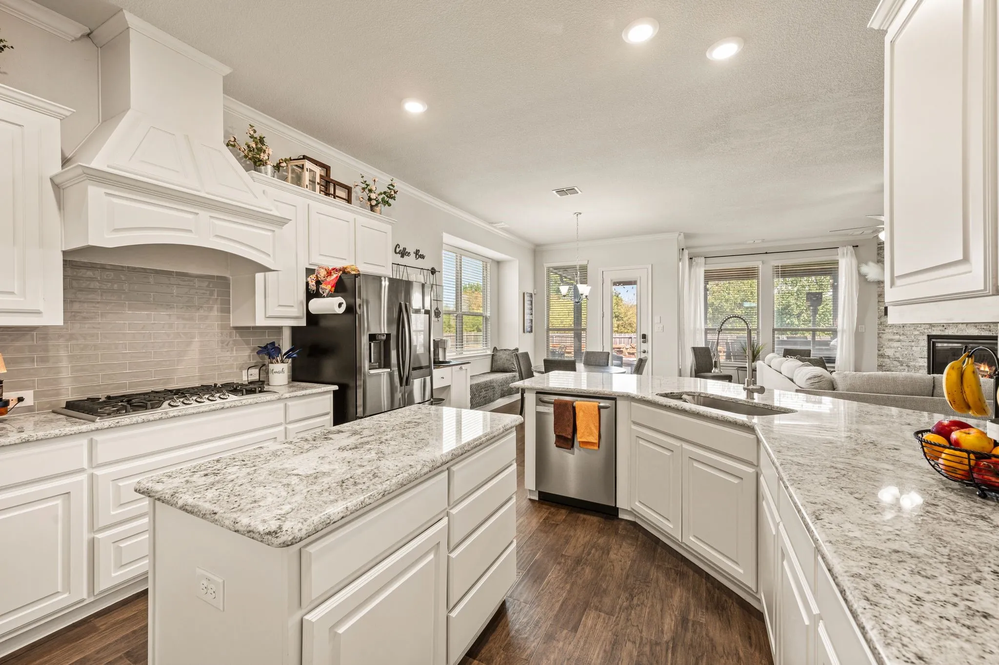 Single Family Residence For Sale in Tarrant County , 6068 Wessex Street, North Richland Hills, Texas 76180, 4 Bedroom, 3 Bathroom, 3 Garage spaces, 3,133 Sqft, built in 2020, mls#21383258, Real Estate Agent in North Richland Hills, Homes For Sale in Tarrant county, Homes For Sale in North Richland Hills, Realtor in North Richland Hills Texas, Real Estate Brokerage Independent Realty Texas, Luminita Cordes Realtor