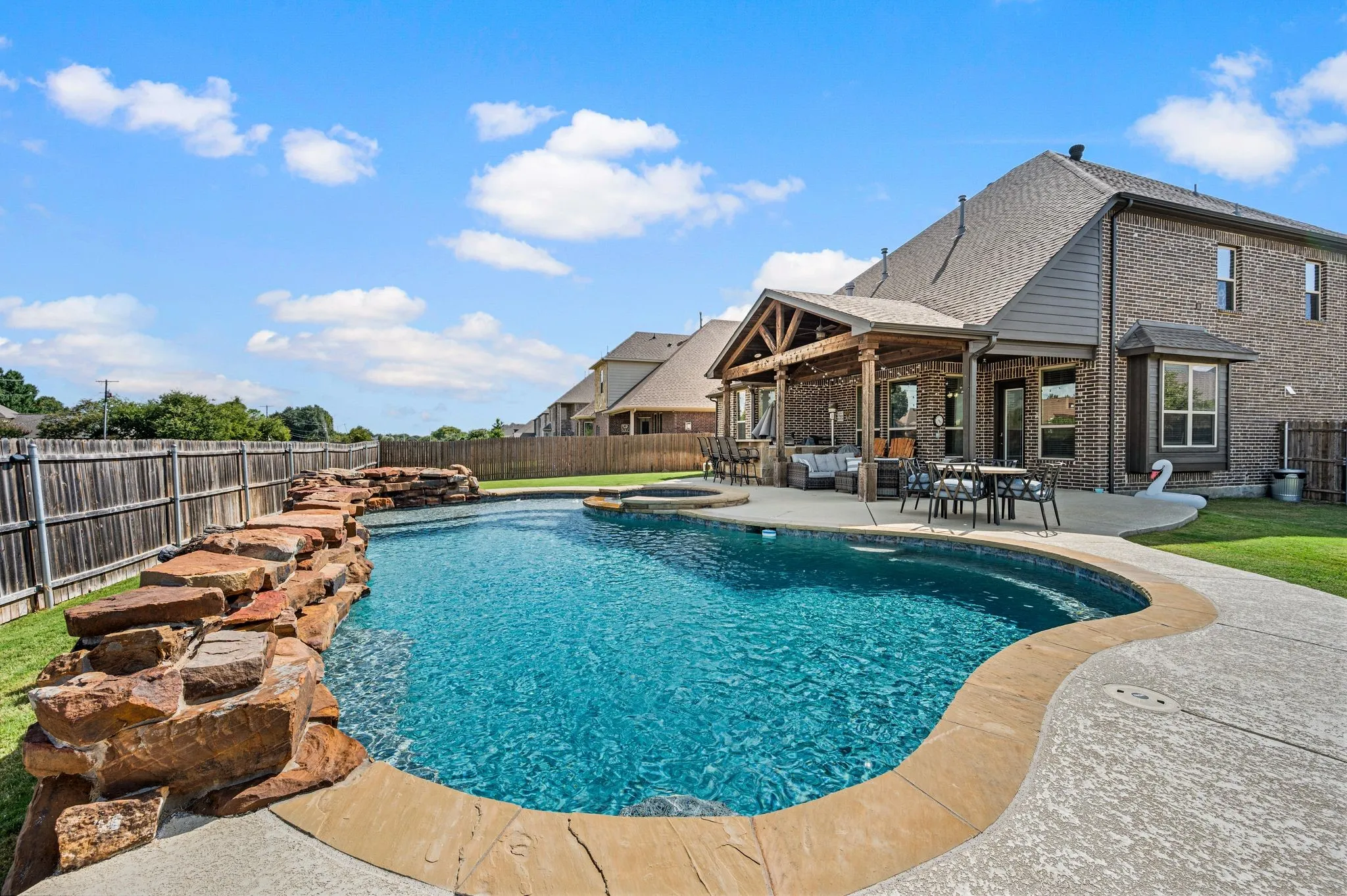 Single Family Residence For Sale in Tarrant County , 6068 Wessex Street, North Richland Hills, Texas 76180, 4 Bedroom, 3 Bathroom, 3 Garage spaces, 3,133 Sqft, built in 2020, mls#21383258, Real Estate Agent in North Richland Hills, Homes For Sale in Tarrant county, Homes For Sale in North Richland Hills, Realtor in North Richland Hills Texas, Real Estate Brokerage Independent Realty Texas, Luminita Cordes Realtor