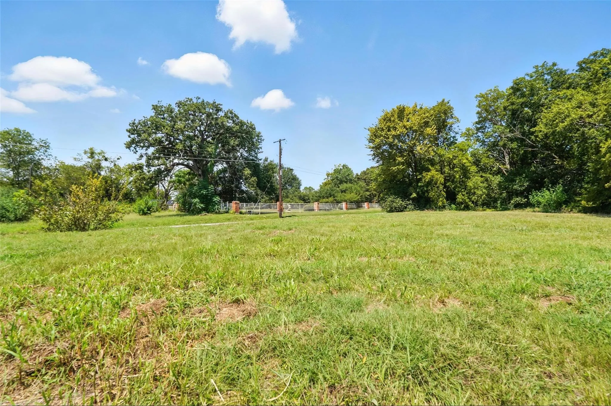 Unimproved Land For Sale in Kaufman County , 0000 Mineral Wells Street, Terrell, Texas 75160, 0, 0, Garage spaces, 0 Sqft, built in 0, mls#21383295, Real Estate Agent in Terrell, Homes For Sale in Kaufman county, Homes For Sale in Terrell, Realtor in Terrell Texas, Real Estate Brokerage Independent Realty Texas, Luminita Cordes Realtor