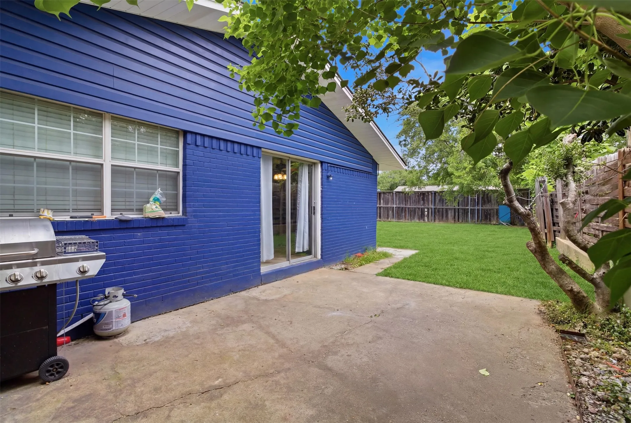 Single Family Residence For Sale in Dallas County , 2729 Posey Drive, Irving, Texas 75062, 4 Bedroom, 3 Bathroom, Garage spaces, 1,711 Sqft, built in 1961, mls#21383275, Real Estate Agent in Irving, Homes For Sale in Dallas county, Homes For Sale in Irving, Realtor in Irving Texas, Real Estate Brokerage Independent Realty Texas, Luminita Cordes Realtor