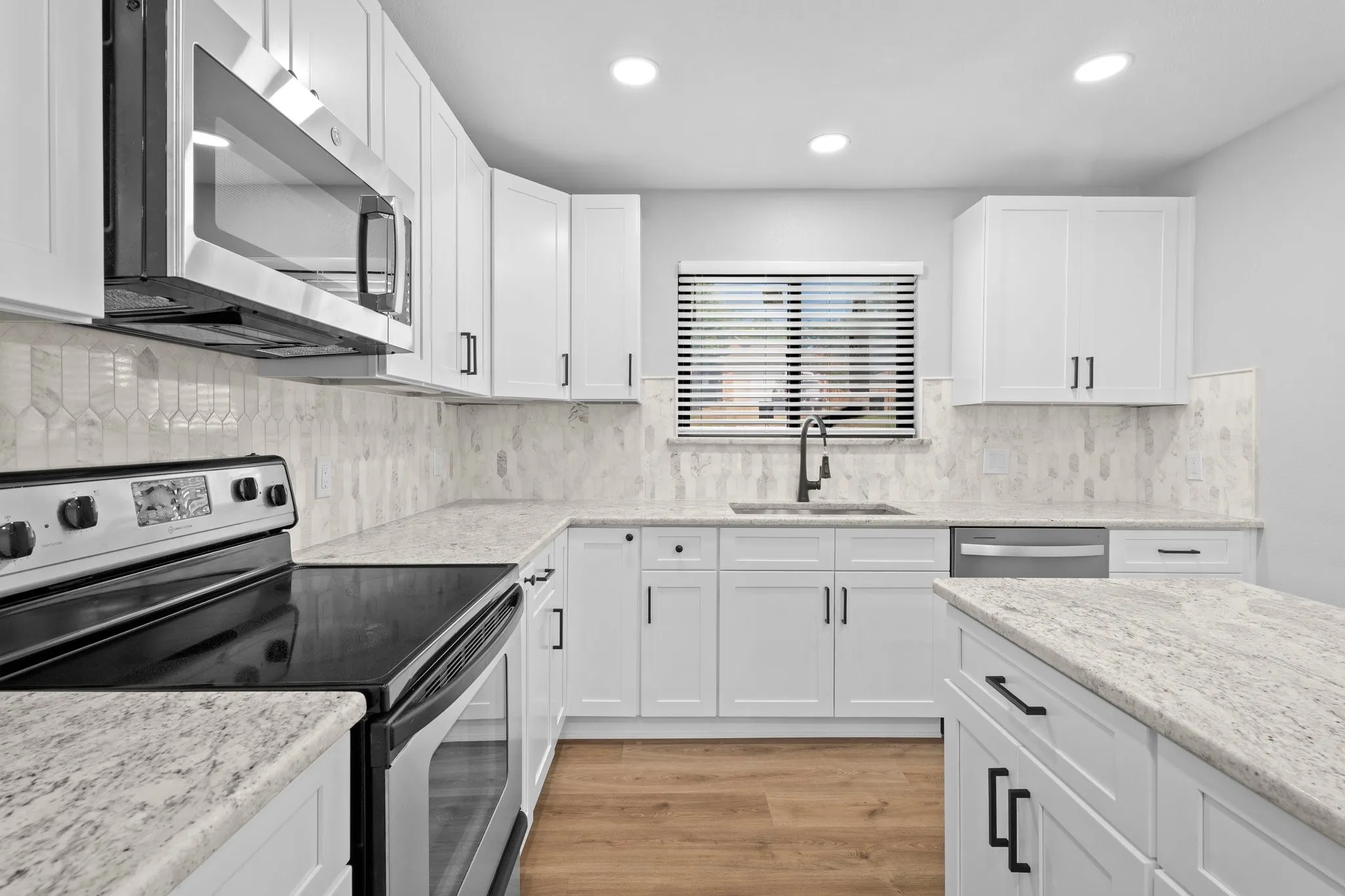 Single Family Residence For Rent in Collin County , 100 Park Circle, Mc Kinney, Texas 75069, 3 Bedroom, 3 Bathroom, 2 Garage spaces, 1,616 Sqft, built in 1985, mls#21383298, Real Estate Agent in Mc Kinney, Homes For Rent in Collin county, Homes For Rent in Mc Kinney, Realtor in Mc Kinney Texas, Real Estate Brokerage Independent Realty Texas, Luminita Cordes Realtor
