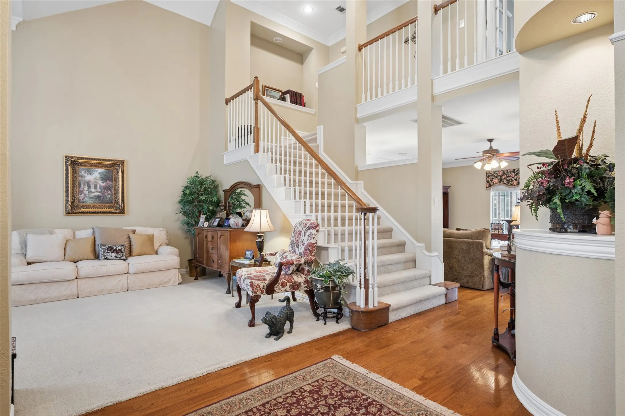 Single Family Residence For Sale in Tarrant County , 405 Royal Colonnade, Arlington, Texas 76011, 4 Bedroom, 3 Bathroom, 2 Garage spaces, 2,940 Sqft, built in 1994, mls#21377057, Real Estate Agent in Arlington, Homes For Sale in Tarrant county, Homes For Sale in Arlington, Realtor in Arlington Texas, Real Estate Brokerage Independent Realty Texas, Luminita Cordes Realtor