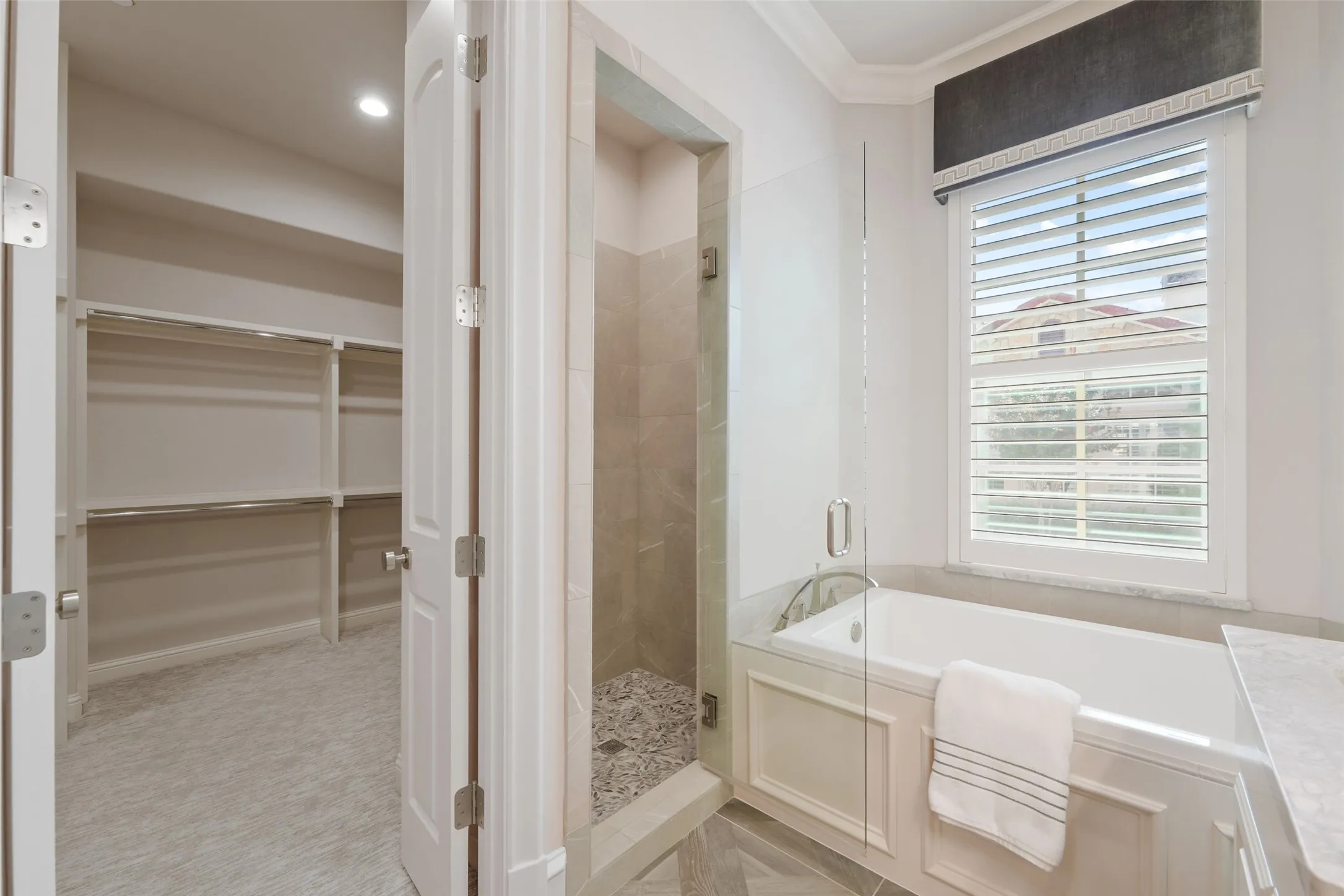 Single Family Residence For Sale in Collin County , 6908 Istina Drive, Mc Kinney, Texas 75072, 4 Bedroom, 4 Bathroom, 2 Garage spaces, 3,189 Sqft, built in 2017, mls#21368088, Real Estate Agent in Mc Kinney, Homes For Sale in Collin county, Homes For Sale in Mc Kinney, Realtor in Mc Kinney Texas, Real Estate Brokerage Independent Realty Texas, Luminita Cordes Realtor