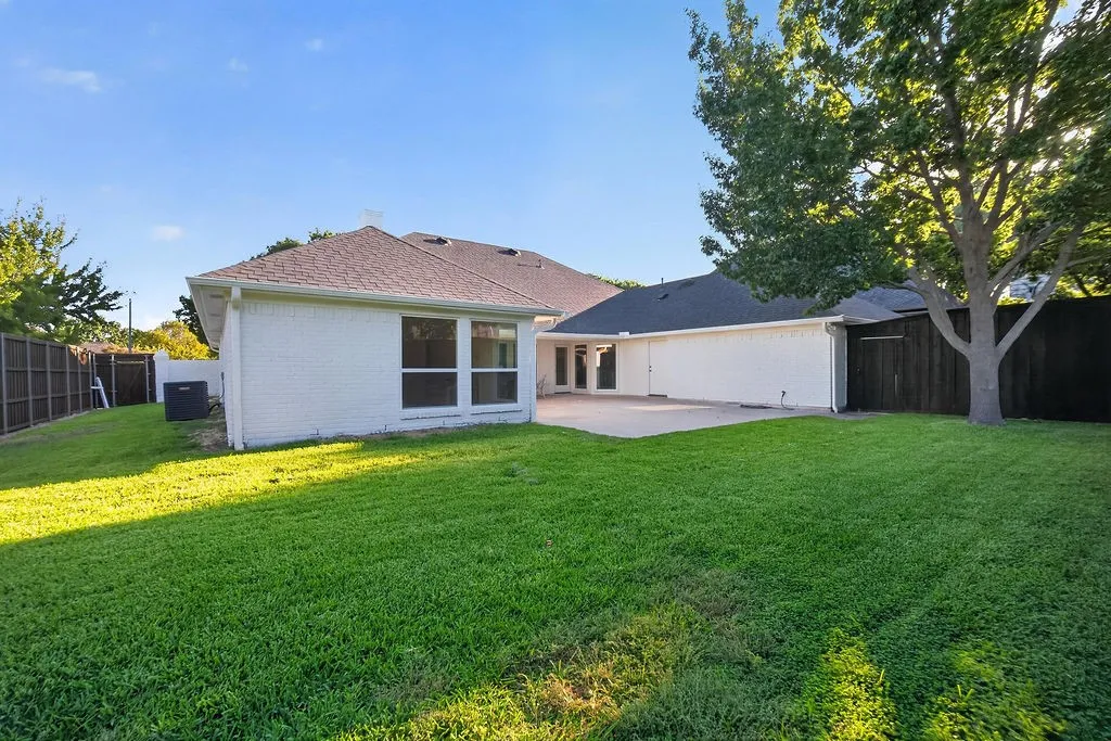 Single Family Residence For Sale in Dallas County , 9609 Viewside Drive, Dallas, Texas 75231, 4 Bedroom, 3 Bathroom, 2 Garage spaces, 3,212 Sqft, built in 1979, mls#21362313, Real Estate Agent in Dallas, Homes For Sale in Dallas county, Homes For Sale in Dallas, Realtor in Dallas Texas, Real Estate Brokerage Independent Realty Texas, Luminita Cordes Realtor