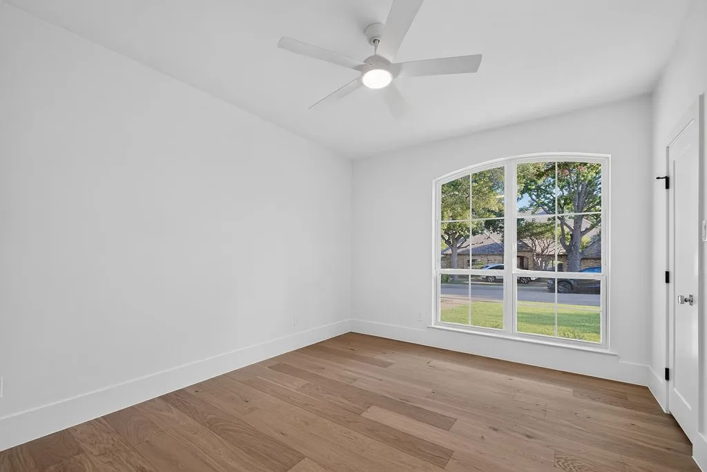Single Family Residence For Sale in Dallas County , 9609 Viewside Drive, Dallas, Texas 75231, 4 Bedroom, 3 Bathroom, 2 Garage spaces, 3,212 Sqft, built in 1979, mls#21362313, Real Estate Agent in Dallas, Homes For Sale in Dallas county, Homes For Sale in Dallas, Realtor in Dallas Texas, Real Estate Brokerage Independent Realty Texas, Luminita Cordes Realtor