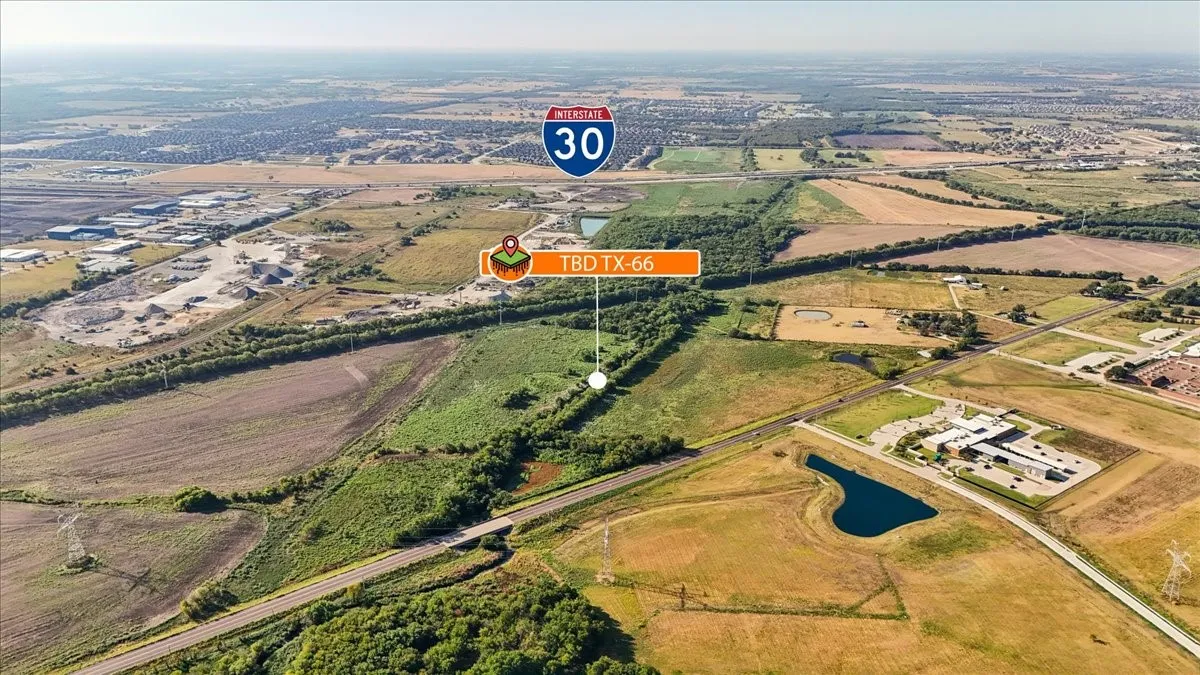 Expansive land parcel with direct frontage on a major interstate
