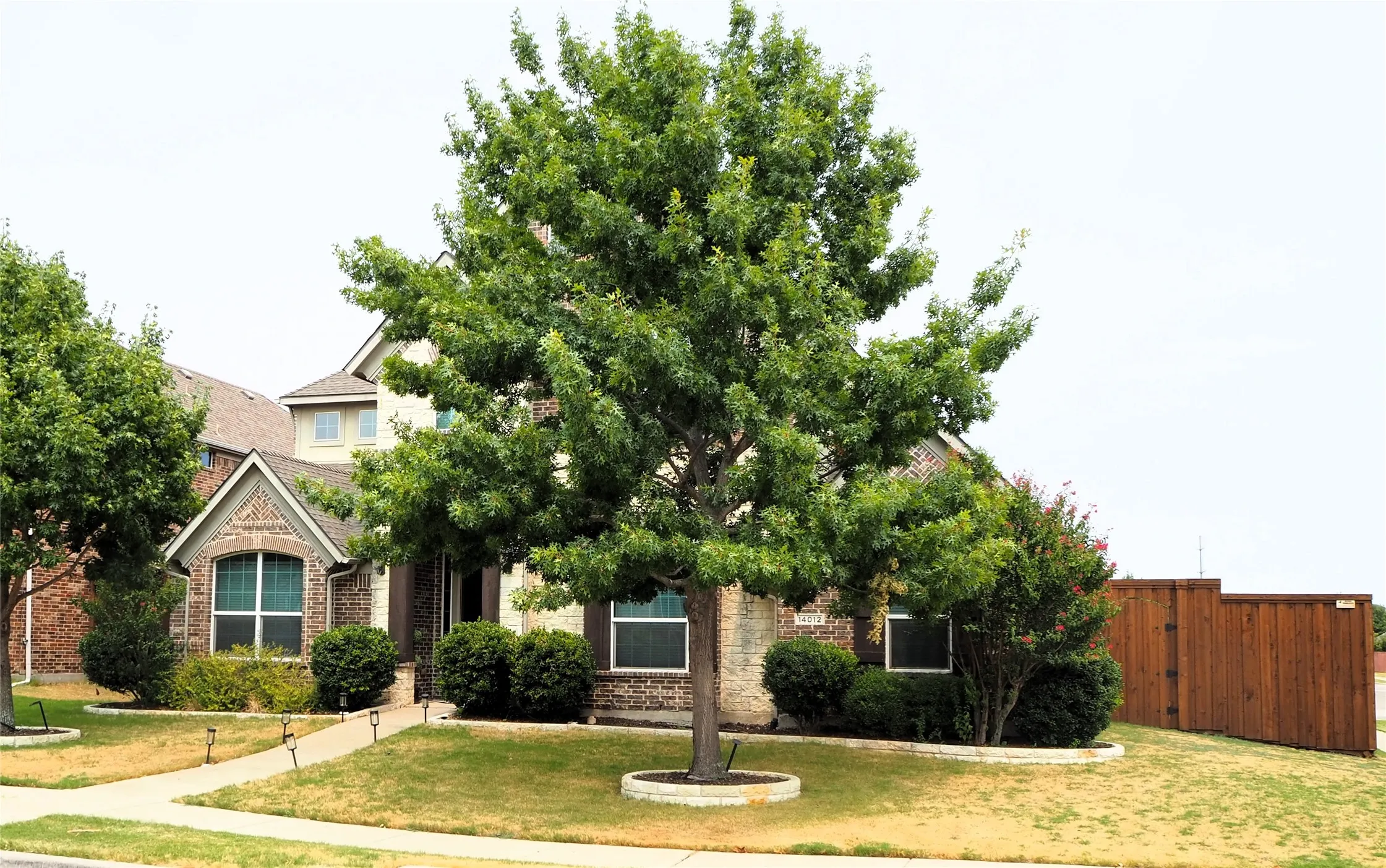Single Family Residence For Rent in Denton County , 14012 Badger Creek Drive, Frisco, Texas 75033, 4 Bedroom, 3 Bathroom, 2 Garage spaces, 3,646 Sqft, built in 2010, mls#21383314, Real Estate Agent in Frisco, Homes For Rent in Denton county, Homes For Rent in Frisco, Realtor in Frisco Texas, Real Estate Brokerage Independent Realty Texas, Luminita Cordes Realtor