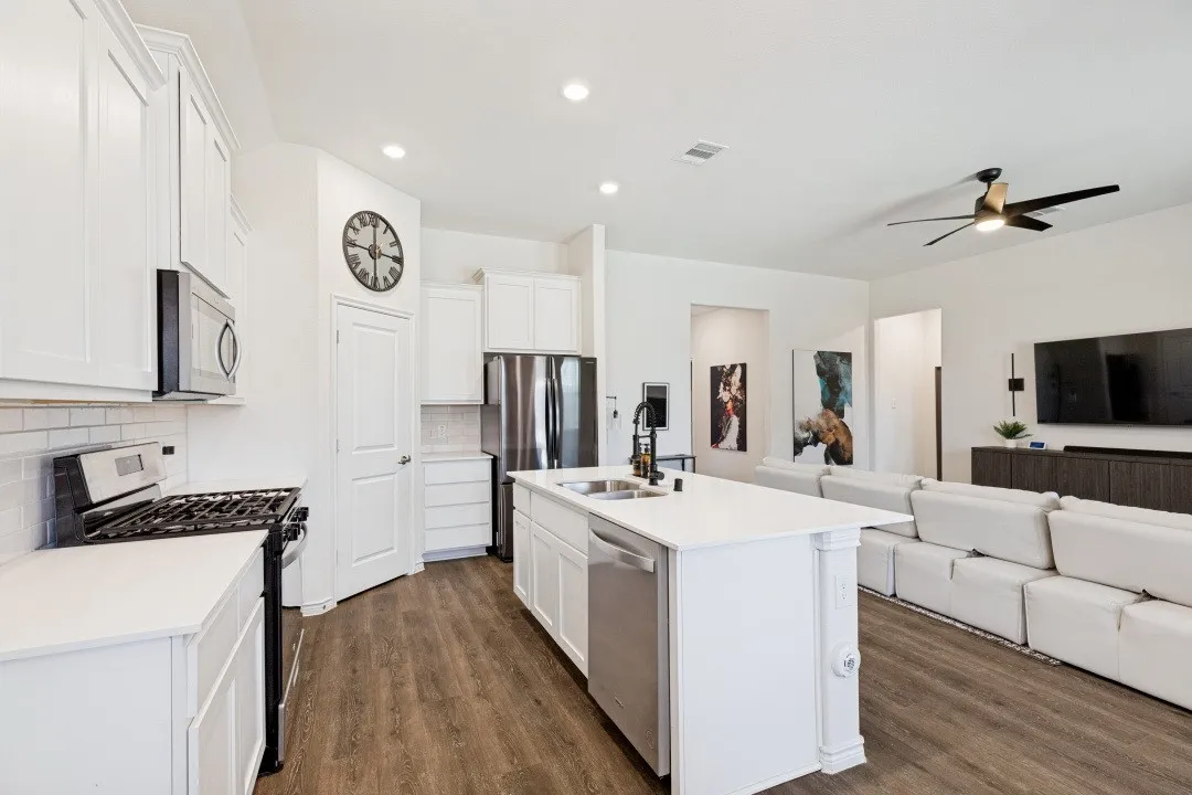 Single Family Residence For Sale in Collin County , 2805 Lilly Lane, Anna, Texas 75409, 3 Bedroom, 2 Bathroom, 2 Garage spaces, 1,629 Sqft, built in 2022, mls#21360762, Real Estate Agent in Anna, Homes For Sale in Collin county, Homes For Sale in Anna, Realtor in Anna Texas, Real Estate Brokerage Independent Realty Texas, Luminita Cordes Realtor