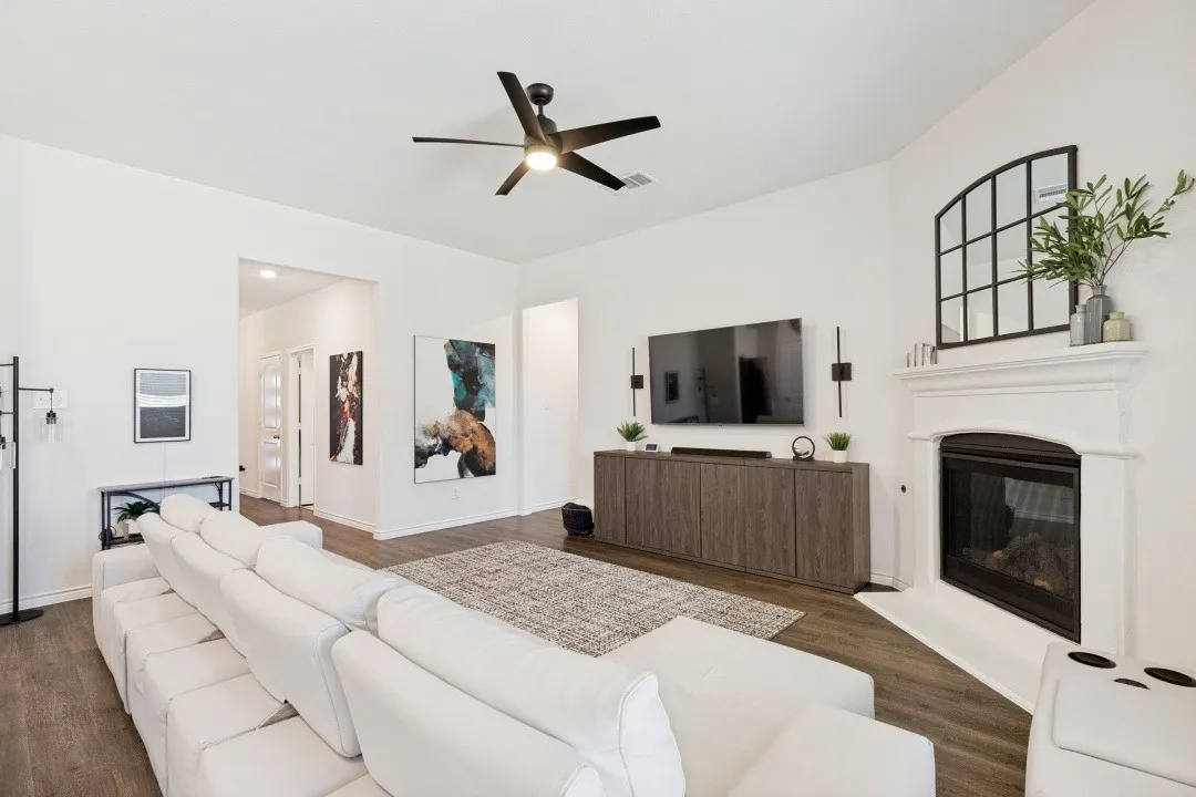 Single Family Residence For Sale in Collin County , 2805 Lilly Lane, Anna, Texas 75409, 3 Bedroom, 2 Bathroom, 2 Garage spaces, 1,629 Sqft, built in 2022, mls#21360762, Real Estate Agent in Anna, Homes For Sale in Collin county, Homes For Sale in Anna, Realtor in Anna Texas, Real Estate Brokerage Independent Realty Texas, Luminita Cordes Realtor