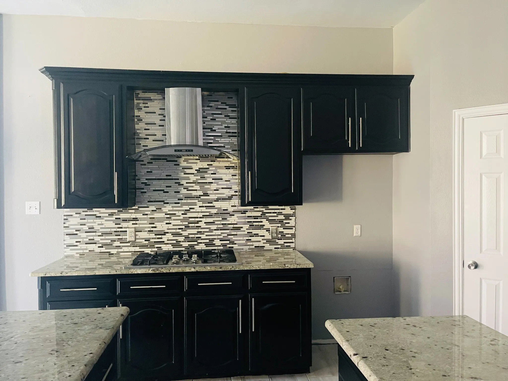 Single Family Residence For Rent in Tarrant County , 1214 Glenbury Court, Arlington, Texas 76006, 6 Bedroom, 4 Bathroom, 2 Garage spaces, 3,642 Sqft, built in 1995, mls#21383319, Real Estate Agent in Arlington, Homes For Rent in Tarrant county, Homes For Rent in Arlington, Realtor in Arlington Texas, Real Estate Brokerage Independent Realty Texas, Luminita Cordes Realtor