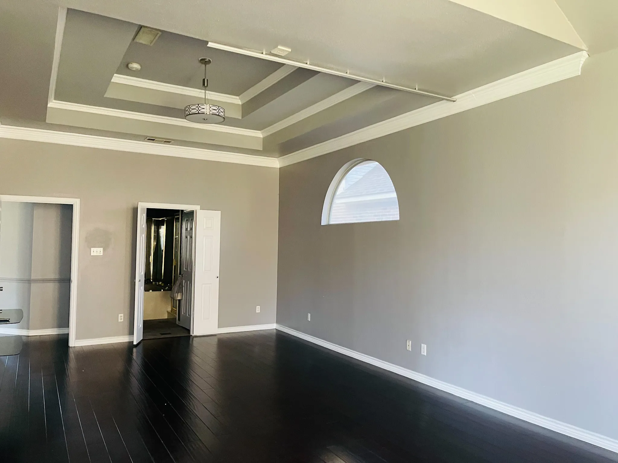 Single Family Residence For Rent in Tarrant County , 1214 Glenbury Court, Arlington, Texas 76006, 6 Bedroom, 4 Bathroom, 2 Garage spaces, 3,642 Sqft, built in 1995, mls#21383319, Real Estate Agent in Arlington, Homes For Rent in Tarrant county, Homes For Rent in Arlington, Realtor in Arlington Texas, Real Estate Brokerage Independent Realty Texas, Luminita Cordes Realtor